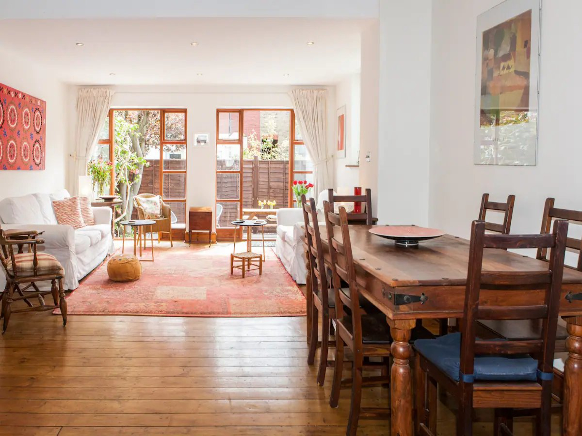 Mediterranean Garden Home - Pass the Keys serviced apartment - UK - VivreStays