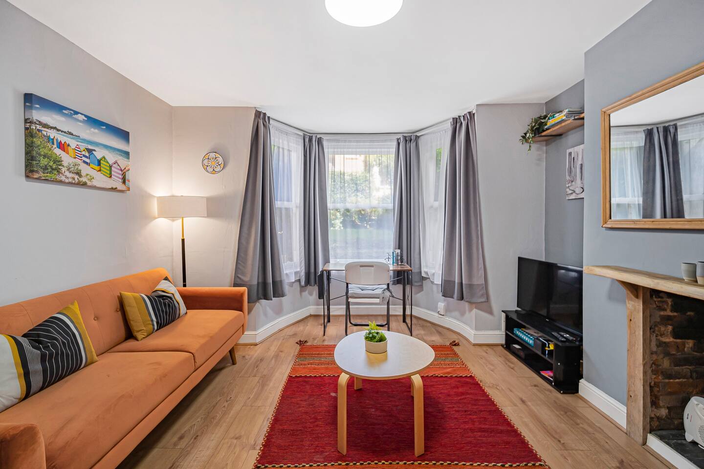 View Tulse Hill - 1BD w/ beautiful private garden - Pass the Keys in 6A Elmcourt Rd, Thurlow Park SE27 9BZ Tulse Hill - 1BD w/ beautiful private garden - Pass the Keys in 6A Elmcourt Rd, Thurlow Park SE27 9BZ - Property image 9 - VivreStays