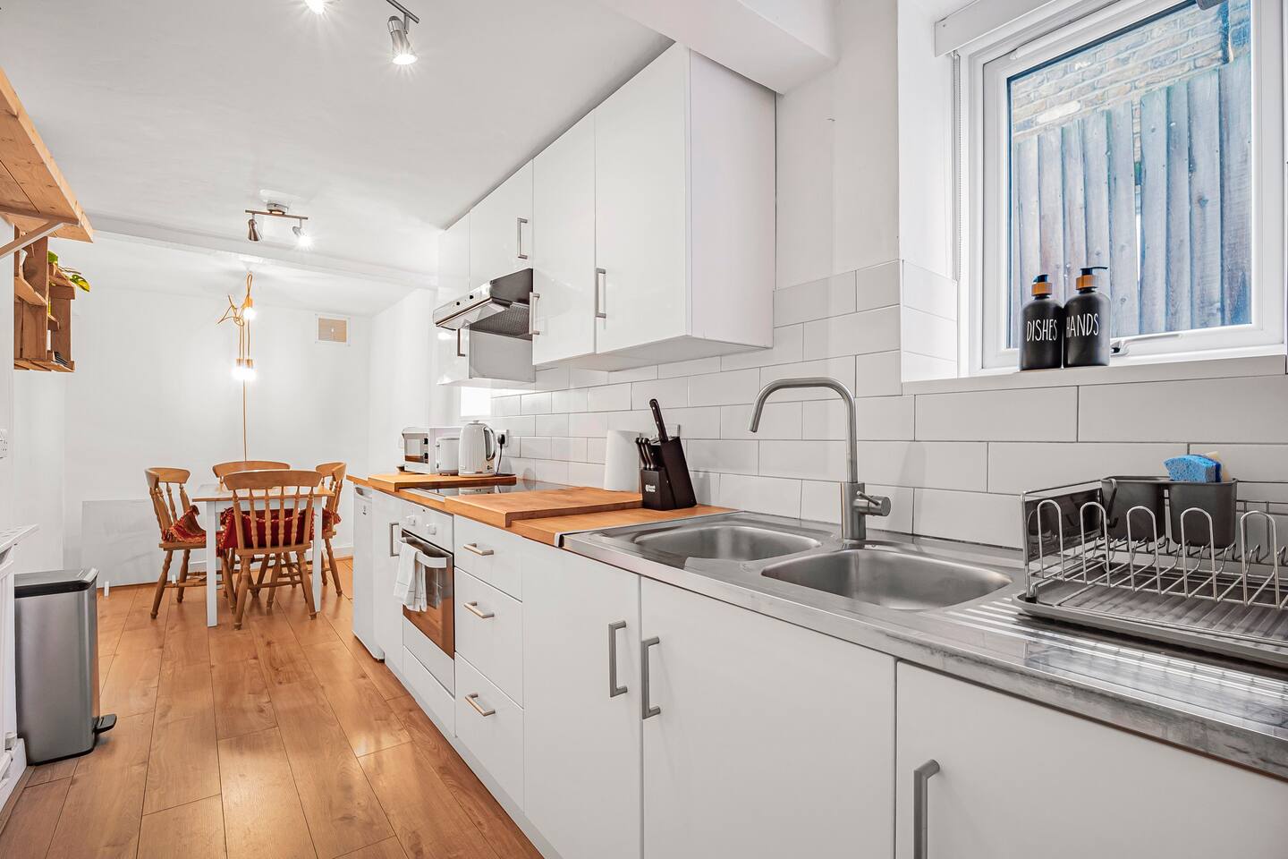 View Tulse Hill - 1BD w/ beautiful private garden - Pass the Keys in 6A Elmcourt Rd, Thurlow Park SE27 9BZ Tulse Hill - 1BD w/ beautiful private garden - Pass the Keys in 6A Elmcourt Rd, Thurlow Park SE27 9BZ - Property image 12 - VivreStays