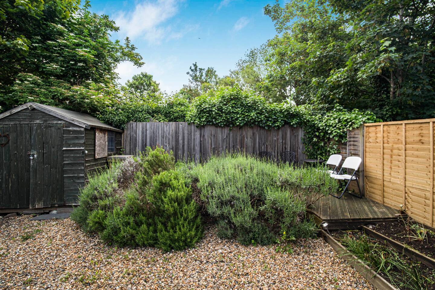 View Tulse Hill - 1BD w/ beautiful private garden - Pass the Keys in 6A Elmcourt Rd, Thurlow Park SE27 9BZ Tulse Hill - 1BD w/ beautiful private garden - Pass the Keys in 6A Elmcourt Rd, Thurlow Park SE27 9BZ - Property image 23 - VivreStays