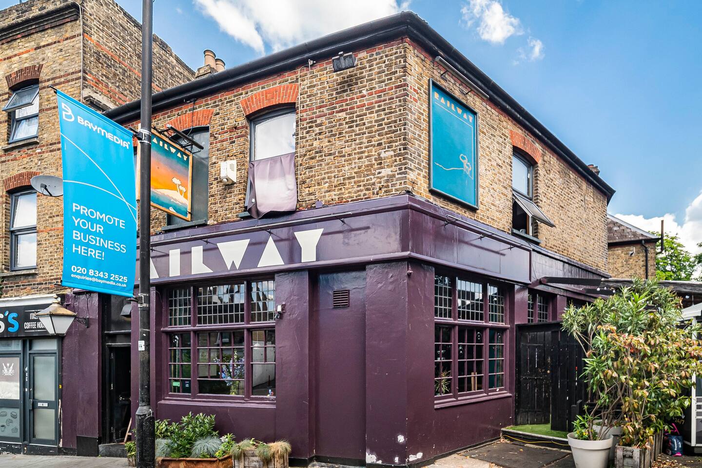 View Tulse Hill - 1BD w/ beautiful private garden - Pass the Keys in 6A Elmcourt Rd, Thurlow Park SE27 9BZ Tulse Hill - 1BD w/ beautiful private garden - Pass the Keys in 6A Elmcourt Rd, Thurlow Park SE27 9BZ - Property image 25 - VivreStays