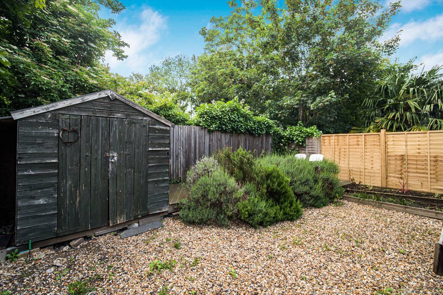 View Tulse Hill - 1BD w/ beautiful private garden - Pass the Keys in 6A Elmcourt Rd, Thurlow Park SE27 9BZ Tulse Hill - 1BD w/ beautiful private garden - Pass the Keys in 6A Elmcourt Rd, Thurlow Park SE27 9BZ - Property image 26 - VivreStays