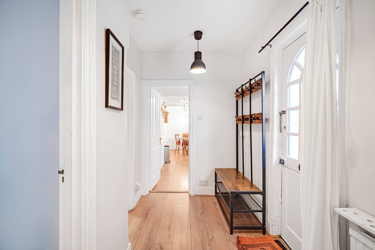 View Tulse Hill - 1BD w/ beautiful private garden - Pass the Keys in 6A Elmcourt Rd, Thurlow Park SE27 9BZ Tulse Hill - 1BD w/ beautiful private garden - Pass the Keys in 6A Elmcourt Rd, Thurlow Park SE27 9BZ - Property image 31 - VivreStays