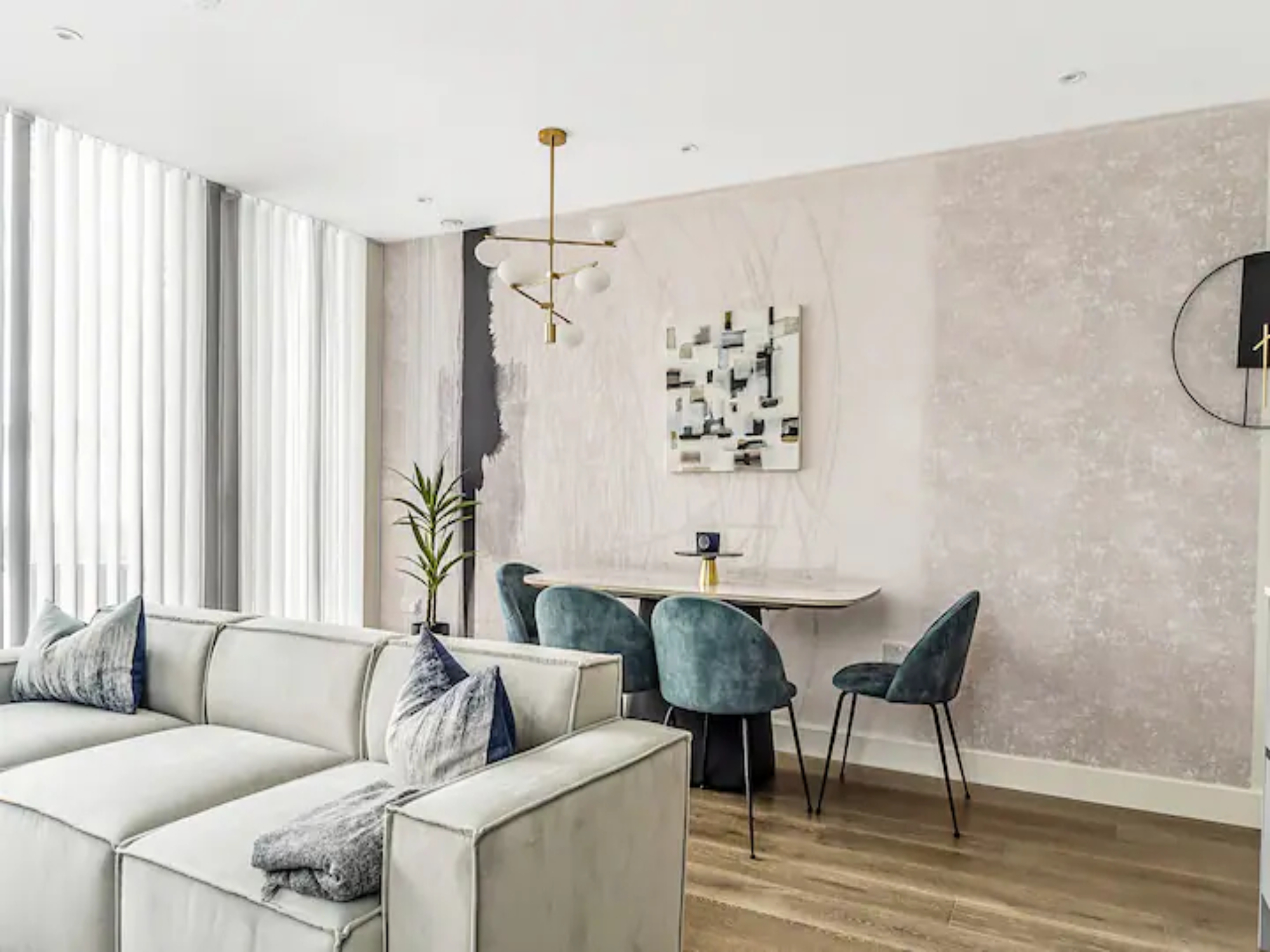 Contemporary Fulham Penthouse with Large Balcony - Pass the Keys in Flat 9 Hannell House, 26 Hannell Road, Fulham, London, SW6 7RB SW6 7RB - Property image 8 - VivreStays