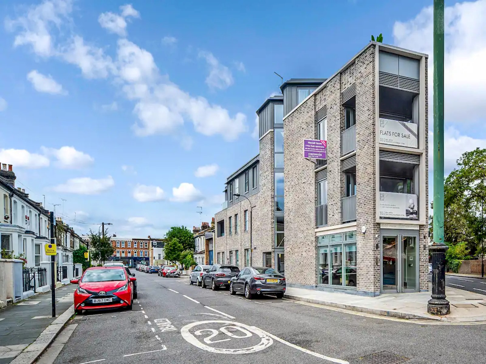 Contemporary Fulham Penthouse with Large Balcony - Pass the Keys in Flat 9 Hannell House, 26 Hannell Road, Fulham, London, SW6 7RB SW6 7RB - Property image 29 - VivreStays