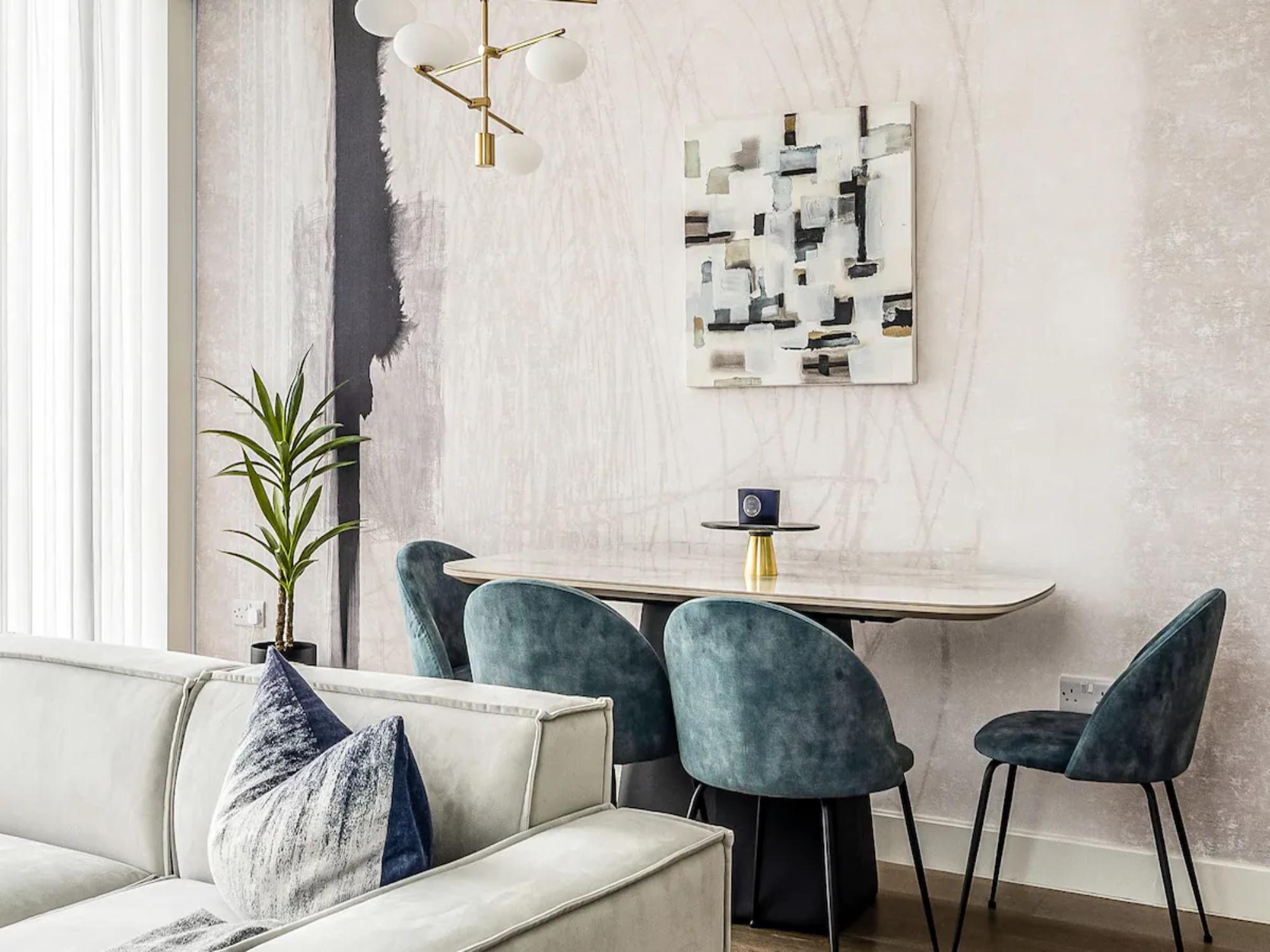 Contemporary Fulham Penthouse with Large Balcony - Pass the Keys in Flat 9 Hannell House, 26 Hannell Road, Fulham, London, SW6 7RB SW6 7RB - Property image 7 - VivreStays