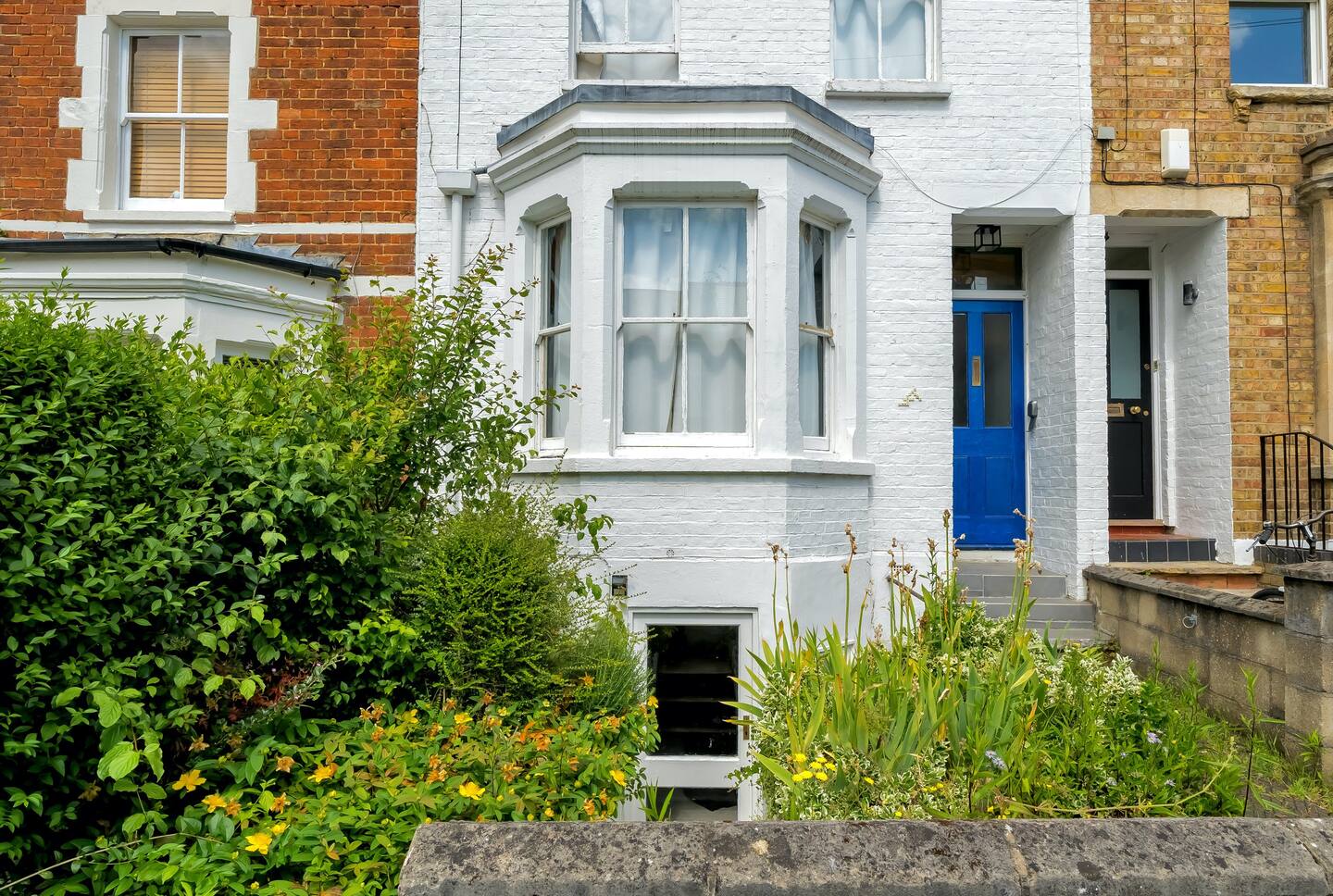 View Lovely Apartment - Central Oxford - Pass the Keys in Basement Flat, 65 Hurst Street, OX4 1HA ox4 1HA Lovely Apartment - Central Oxford - Pass the Keys in Basement Flat, 65 Hurst Street, OX4 1HA ox4 1HA - Property image 14 - VivreStays
