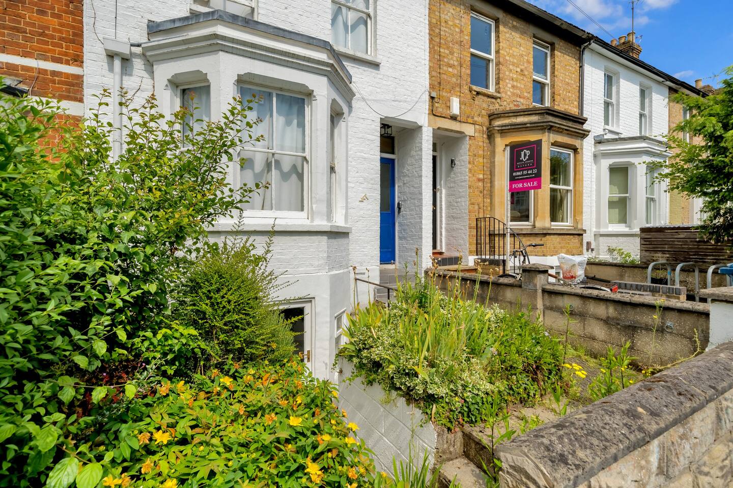 View Lovely Apartment - Central Oxford - Pass the Keys in Basement Flat, 65 Hurst Street, OX4 1HA ox4 1HA Lovely Apartment - Central Oxford - Pass the Keys in Basement Flat, 65 Hurst Street, OX4 1HA ox4 1HA - Property image 16 - VivreStays