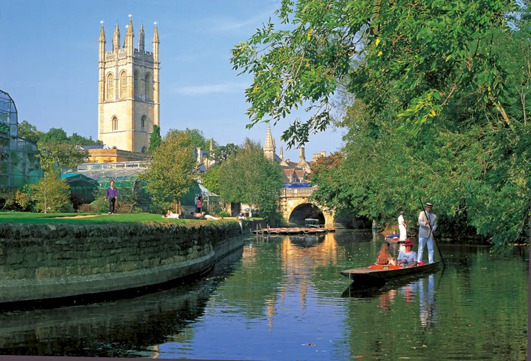 View Lovely Apartment - Central Oxford - Pass the Keys in Basement Flat, 65 Hurst Street, OX4 1HA ox4 1HA Lovely Apartment - Central Oxford - Pass the Keys in Basement Flat, 65 Hurst Street, OX4 1HA ox4 1HA - Property image 18 - VivreStays