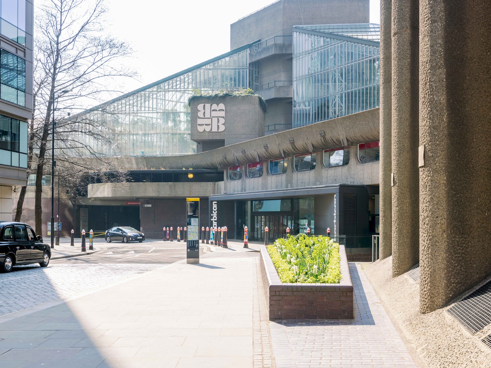 View Stylish Retreat | Walk to Barbican & St. Paul’s - Pass the Keys in Flat 10, 1 Lamb's Passage, EC1Y 8AB EC1Y 8AB Stylish Retreat | Walk to Barbican & St. Paul’s - Pass the Keys in Flat 10, 1 Lamb's Passage, EC1Y 8AB EC1Y 8AB - Property image 19 - VivreStays