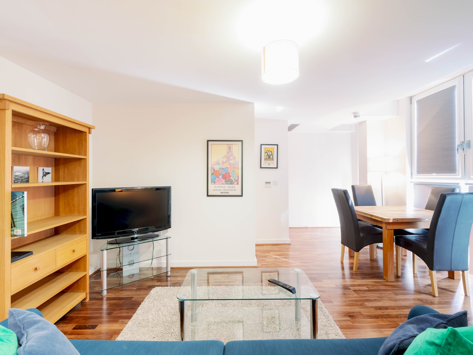 View Stylish Retreat | Walk to Barbican & St. Paul’s - Pass the Keys in Flat 10, 1 Lamb's Passage, EC1Y 8AB EC1Y 8AB Stylish Retreat | Walk to Barbican & St. Paul’s - Pass the Keys in Flat 10, 1 Lamb's Passage, EC1Y 8AB EC1Y 8AB - Property image 30 - VivreStays