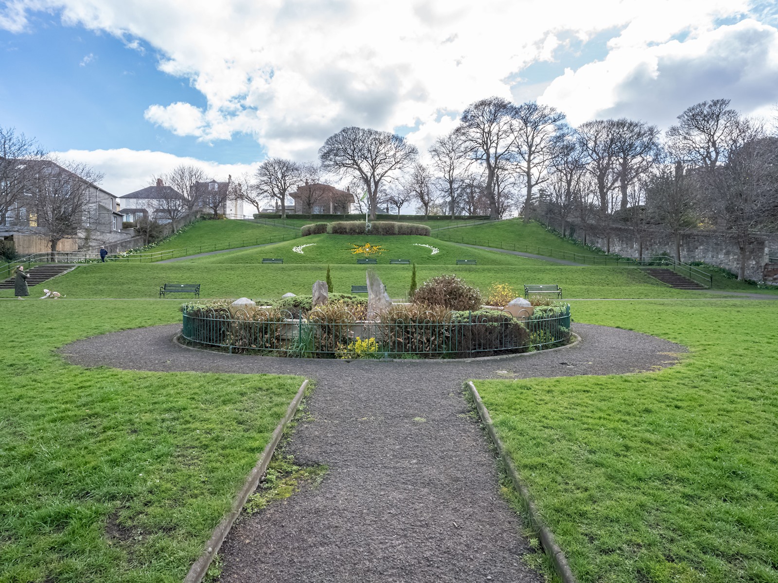 Stunning Flat with Sea View and Parking - Pass the Keys in 25/4 Starbank Road EH5 3BY - Property image 12 - VivreStays