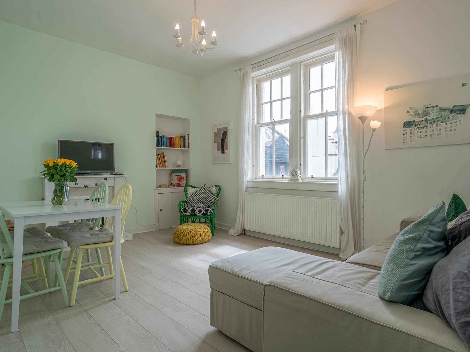 Striking 1BR Home: Near Royal Mile - Edinburgh - Pass the Keys serviced apartment - UK - VivreStays