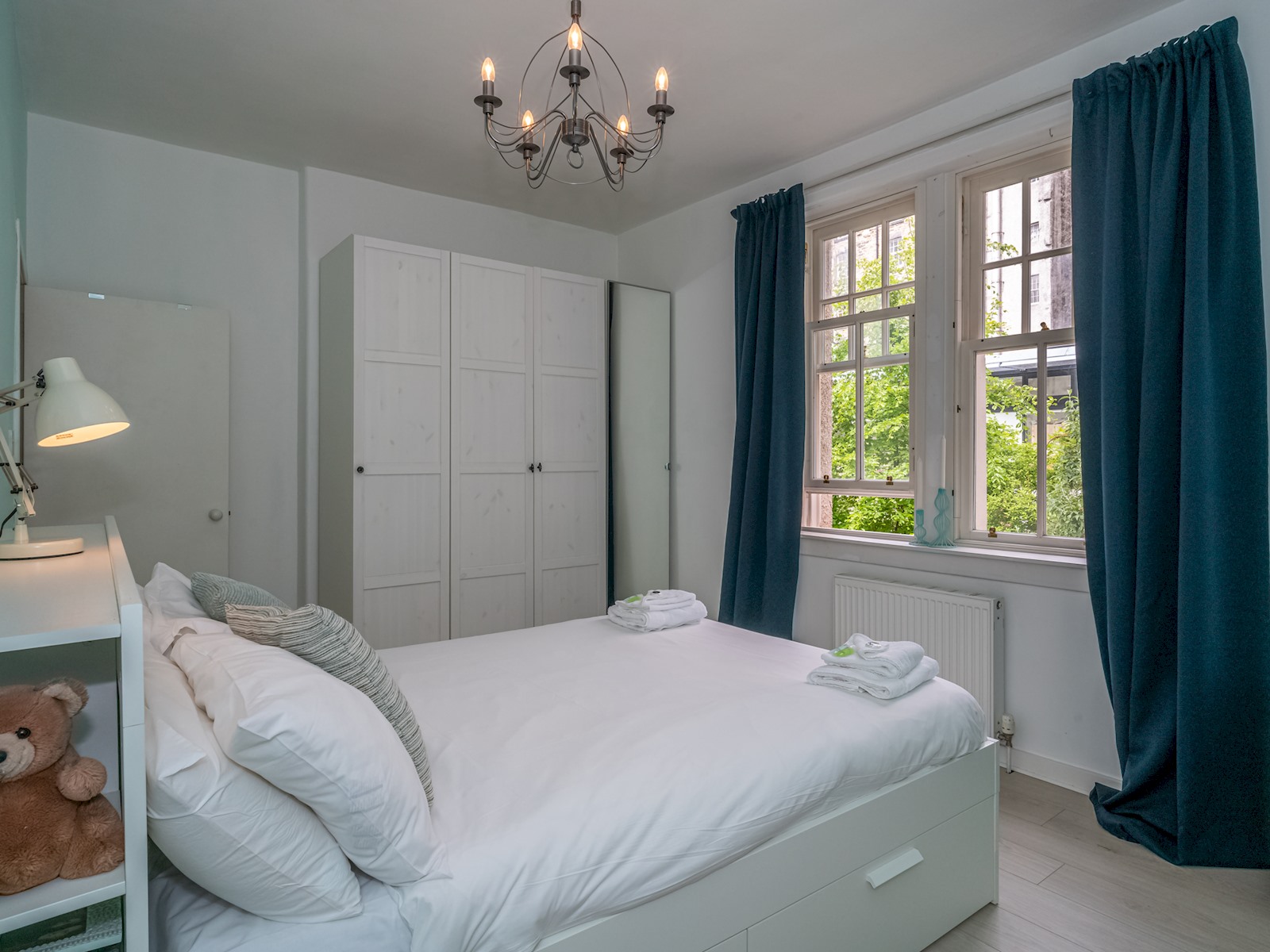 Striking 1BR Home: Near Royal Mile - Edinburgh - Pass the Keys in 15/8 Tron Sq, EH11RT EH11RT - Property image 14 - VivreStays