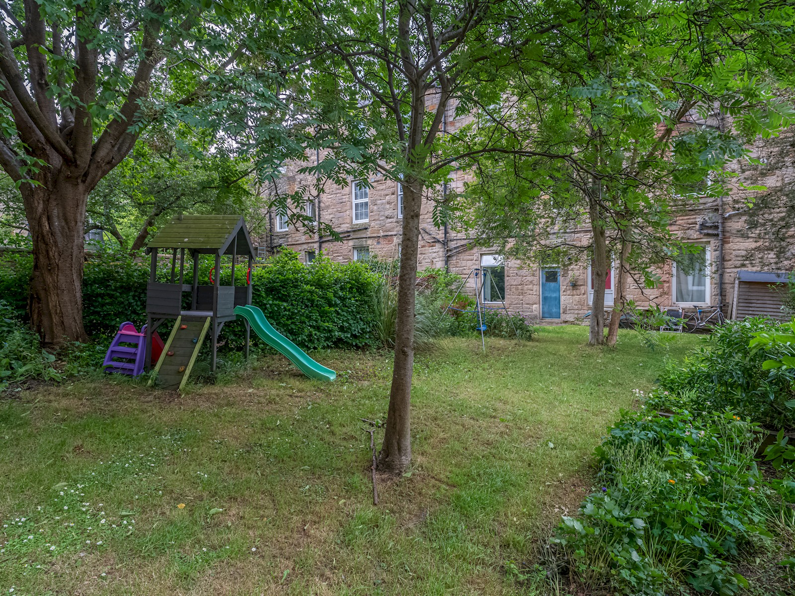 View Superb 1 Bed Flat in Traditional Victorian Building - Pass the Keys in 6 1F4 Horne Terrace Eh11 1Jj Superb 1 Bed Flat in Traditional Victorian Building - Pass the Keys in 6 1F4 Horne Terrace Eh11 1Jj - Property image 11 - VivreStays