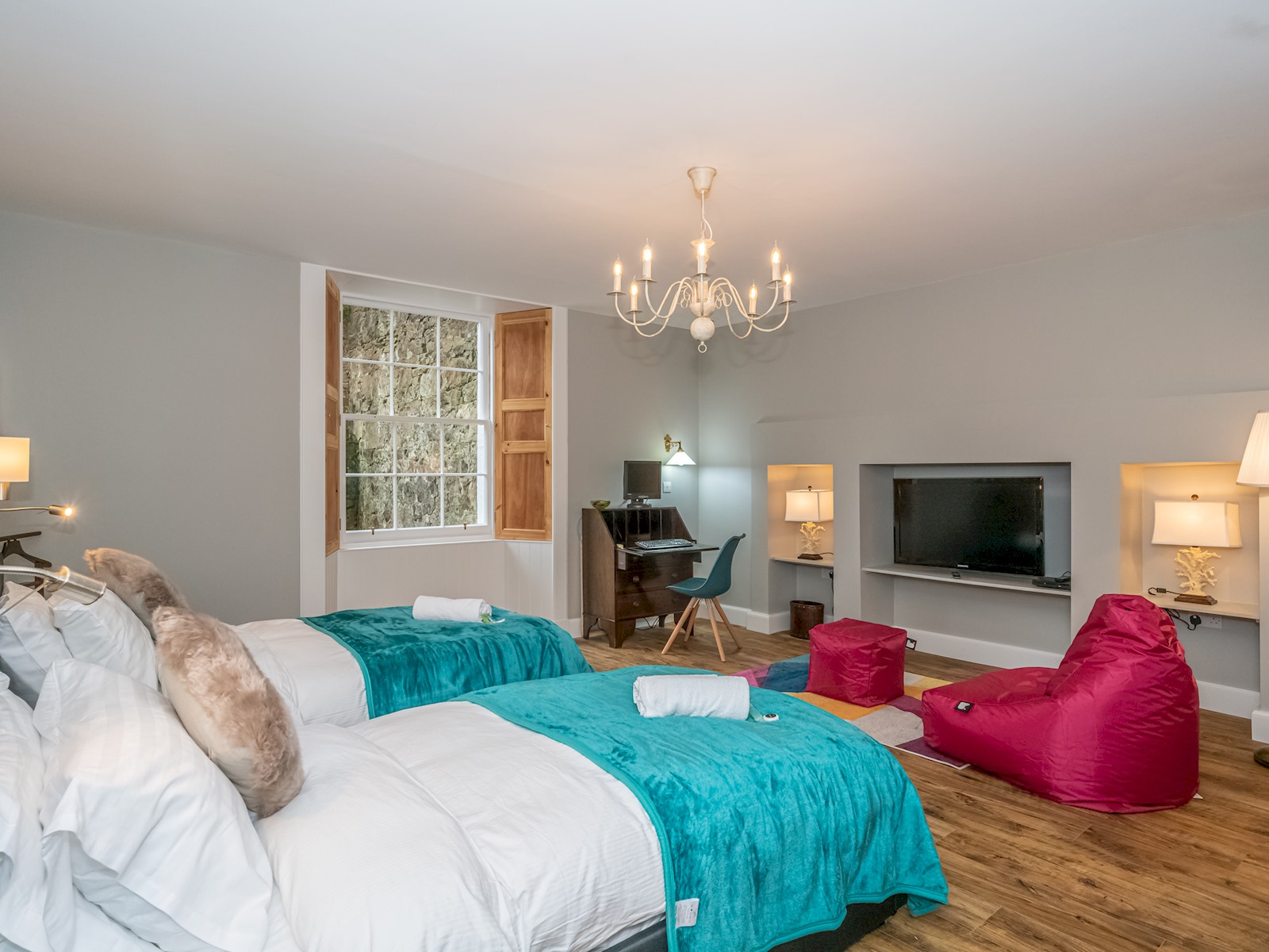 View Superb 3Beds House in Chic area of the City Centre - Pass the Keys in 25A Howe Street, Eh3 6Tf Superb 3Beds House in Chic area of the City Centre - Pass the Keys in 25A Howe Street, Eh3 6Tf - Property image 15 - VivreStays