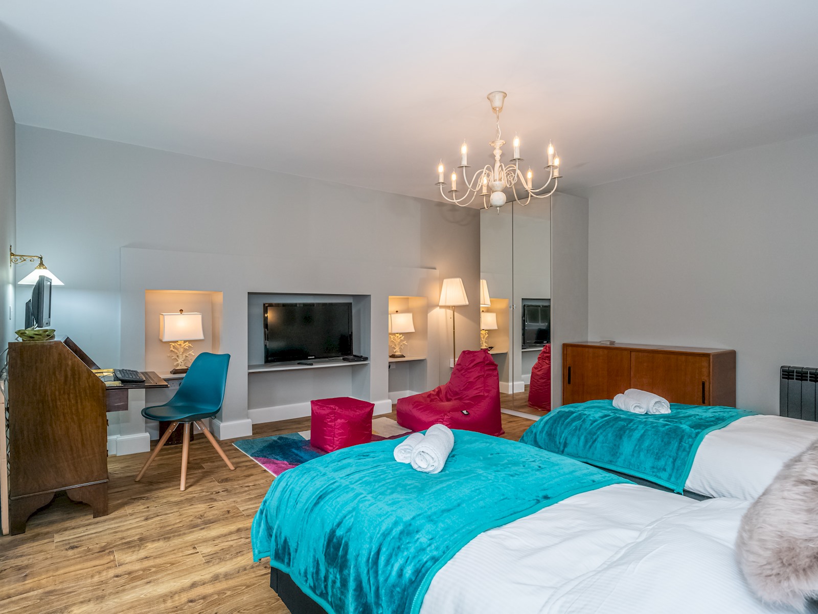 View Superb 3Beds House in Chic area of the City Centre - Pass the Keys in 25A Howe Street, Eh3 6Tf Superb 3Beds House in Chic area of the City Centre - Pass the Keys in 25A Howe Street, Eh3 6Tf - Property image 16 - VivreStays