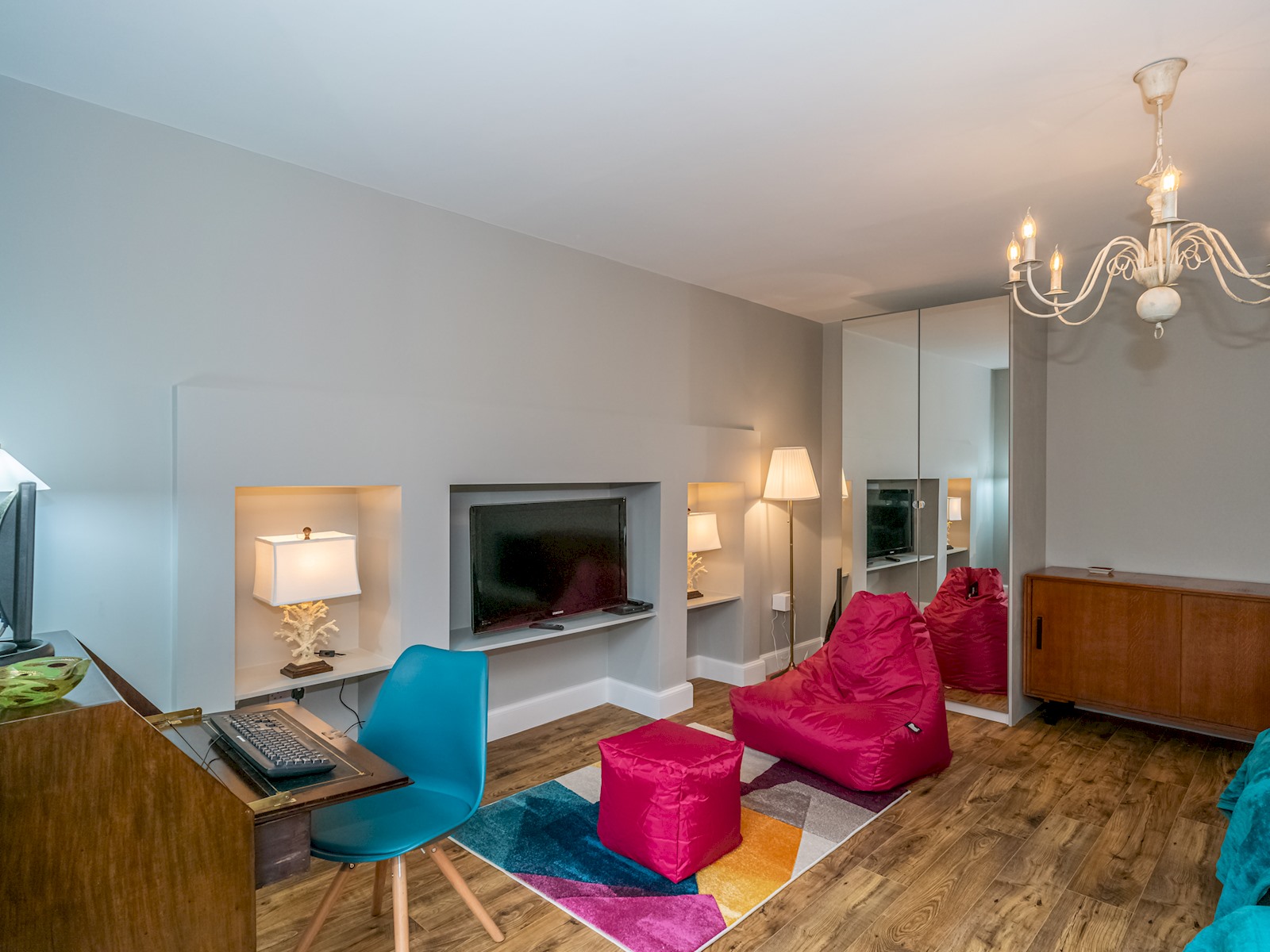View Superb 3Beds House in Chic area of the City Centre - Pass the Keys in 25A Howe Street, Eh3 6Tf Superb 3Beds House in Chic area of the City Centre - Pass the Keys in 25A Howe Street, Eh3 6Tf - Property image 17 - VivreStays