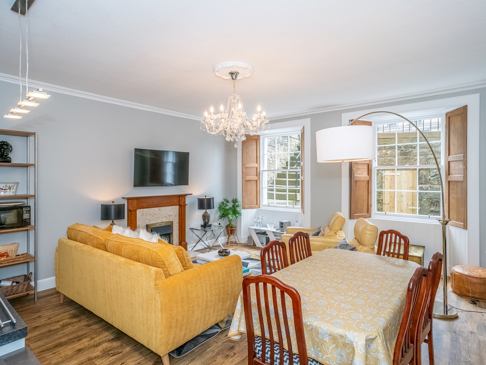View Superb 3Beds House in Chic area of the City Centre - Pass the Keys in 25A Howe Street, Eh3 6Tf Superb 3Beds House in Chic area of the City Centre - Pass the Keys in 25A Howe Street, Eh3 6Tf - Property image 4 - VivreStays