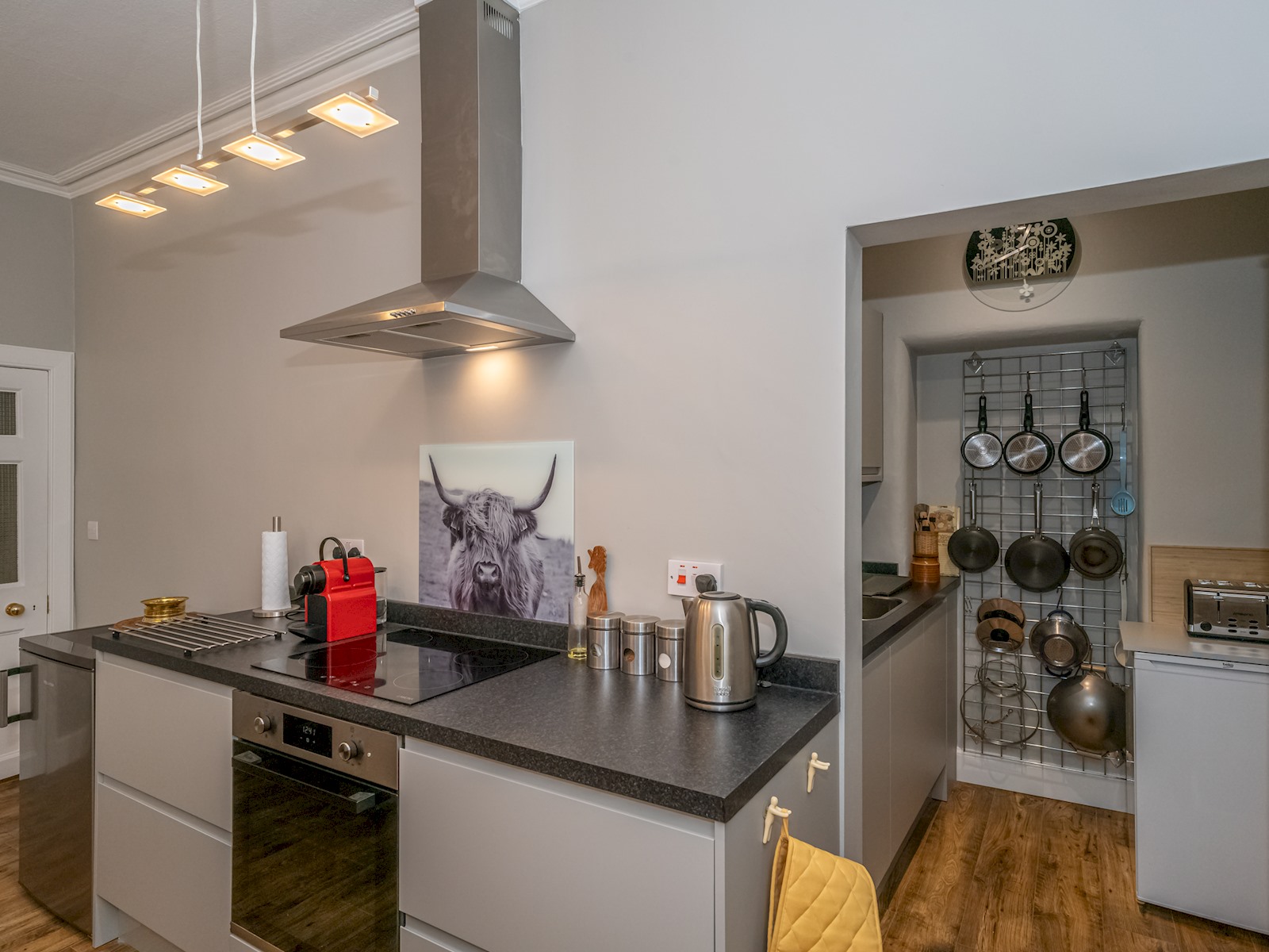 View Superb 3Beds House in Chic area of the City Centre - Pass the Keys in 25A Howe Street, Eh3 6Tf Superb 3Beds House in Chic area of the City Centre - Pass the Keys in 25A Howe Street, Eh3 6Tf - Property image 5 - VivreStays