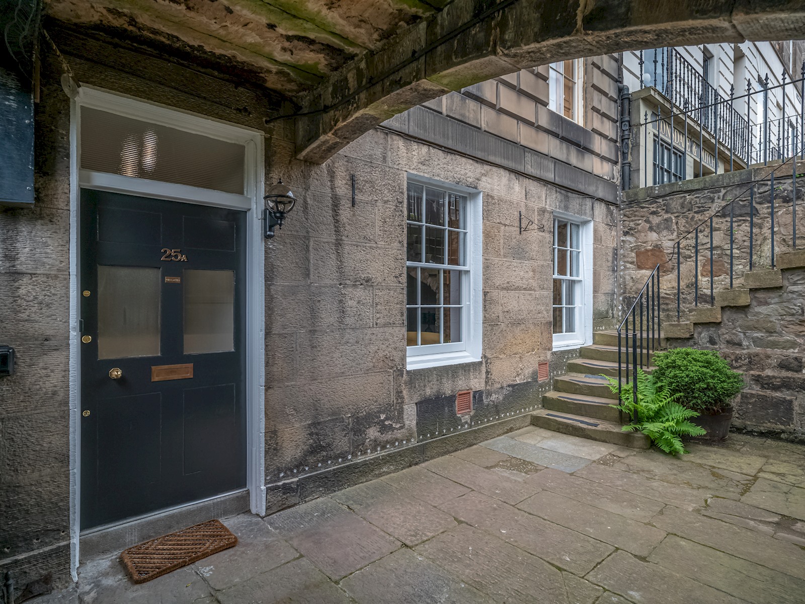 View Superb 3Beds House in Chic area of the City Centre - Pass the Keys in 25A Howe Street, Eh3 6Tf Superb 3Beds House in Chic area of the City Centre - Pass the Keys in 25A Howe Street, Eh3 6Tf - Property image 45 - VivreStays