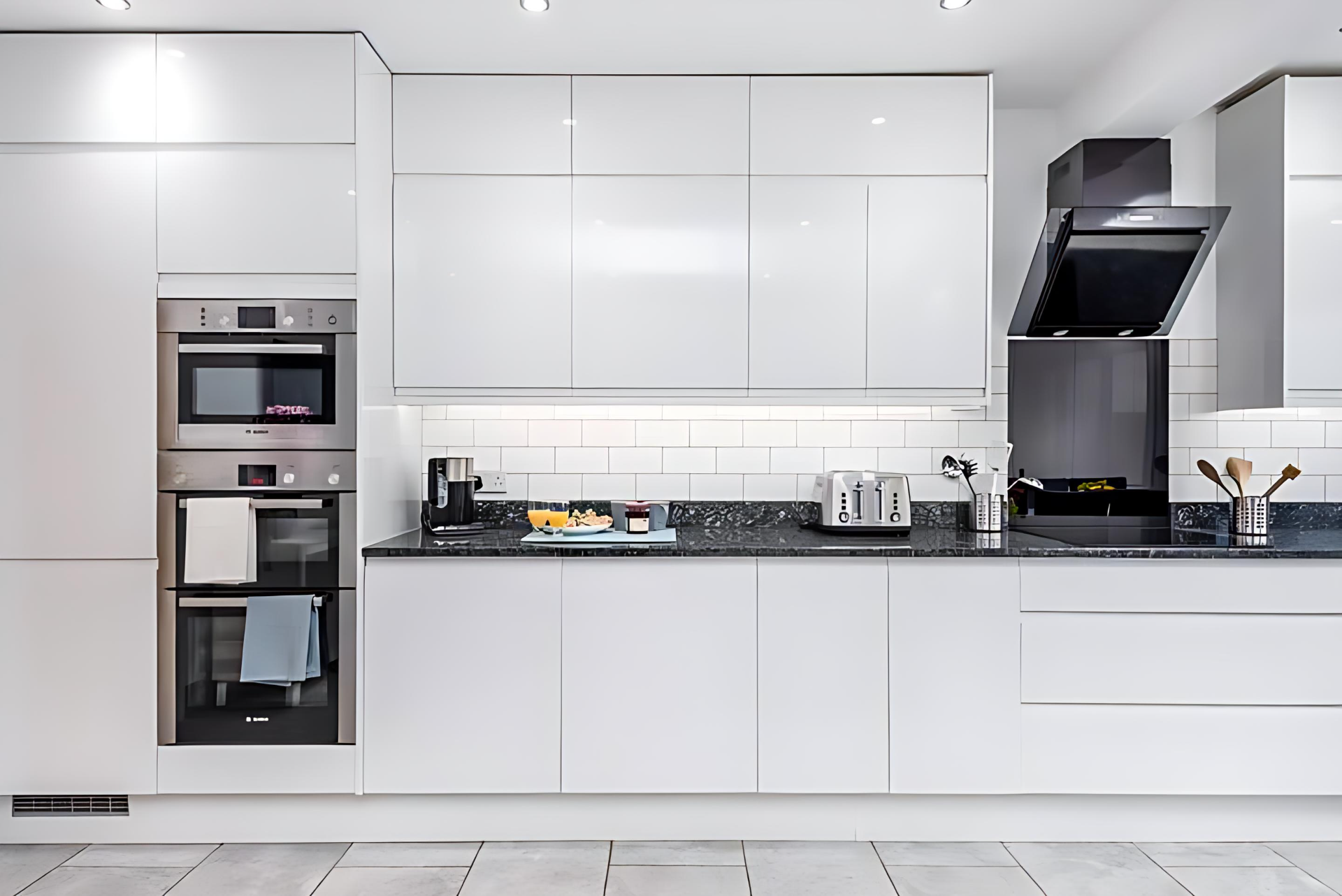 Modern Minimalist 3-Bed Duplex Apartment in York - Pass The Keys in Pear Tree Apartment, 65 East Parade, York YO31 7YB YO31 7YB - Property image 8 - VivreStays
