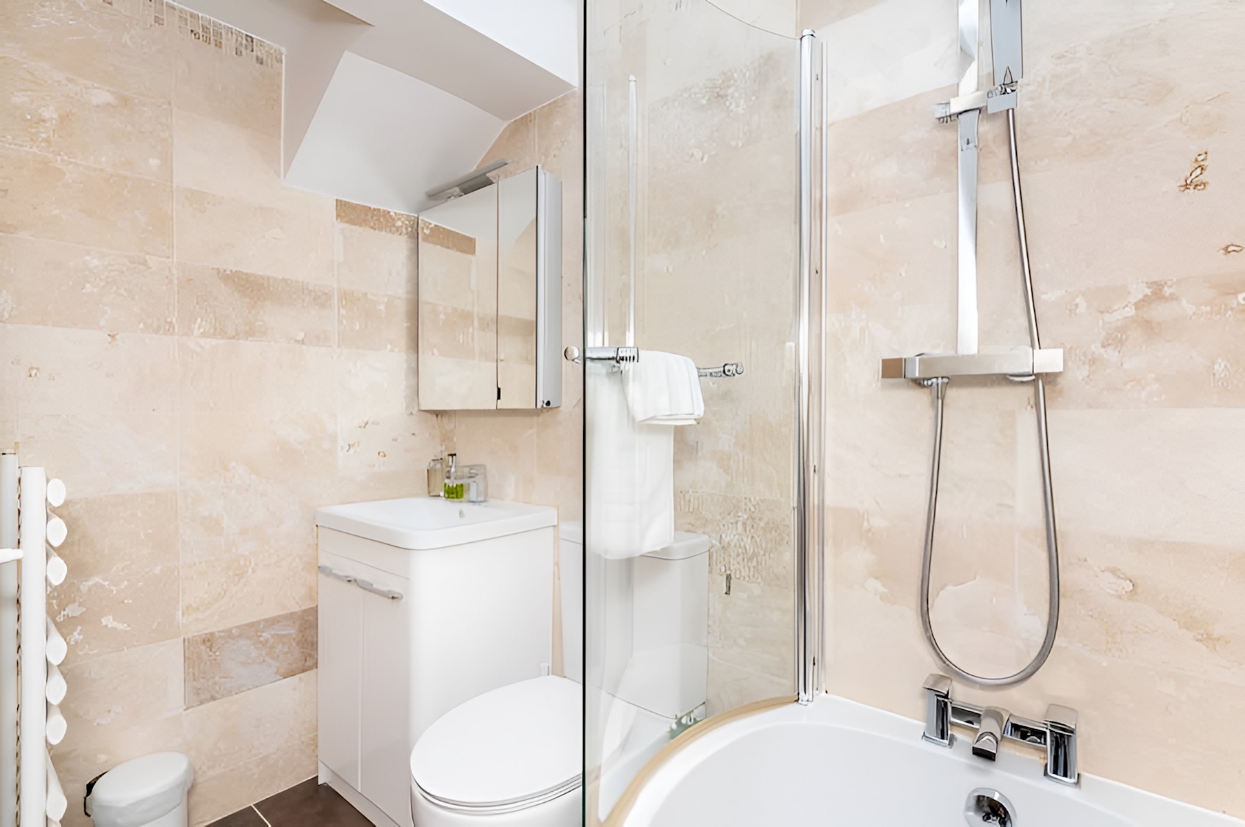 Modern Minimalist 3-Bed Duplex Apartment in York - Pass The Keys in Pear Tree Apartment, 65 East Parade, York YO31 7YB YO31 7YB - Property image 17 - VivreStays