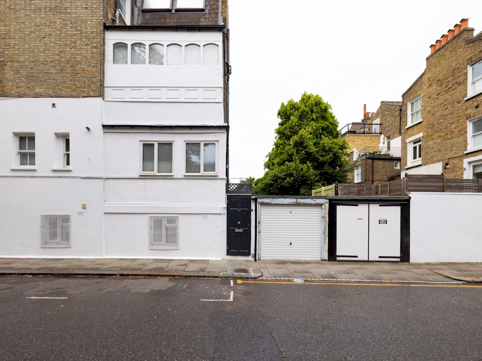 View Chic Apartment, Steps away from King's Rd Chelsea - Pass the Keys in 45D Gunter Grove, SW10 0 UJ, London SW10 0 UJ Chic Apartment, Steps away from King's Rd Chelsea - Pass the Keys in 45D Gunter Grove, SW10 0 UJ, London SW10 0 UJ - Property image 20 - VivreStays