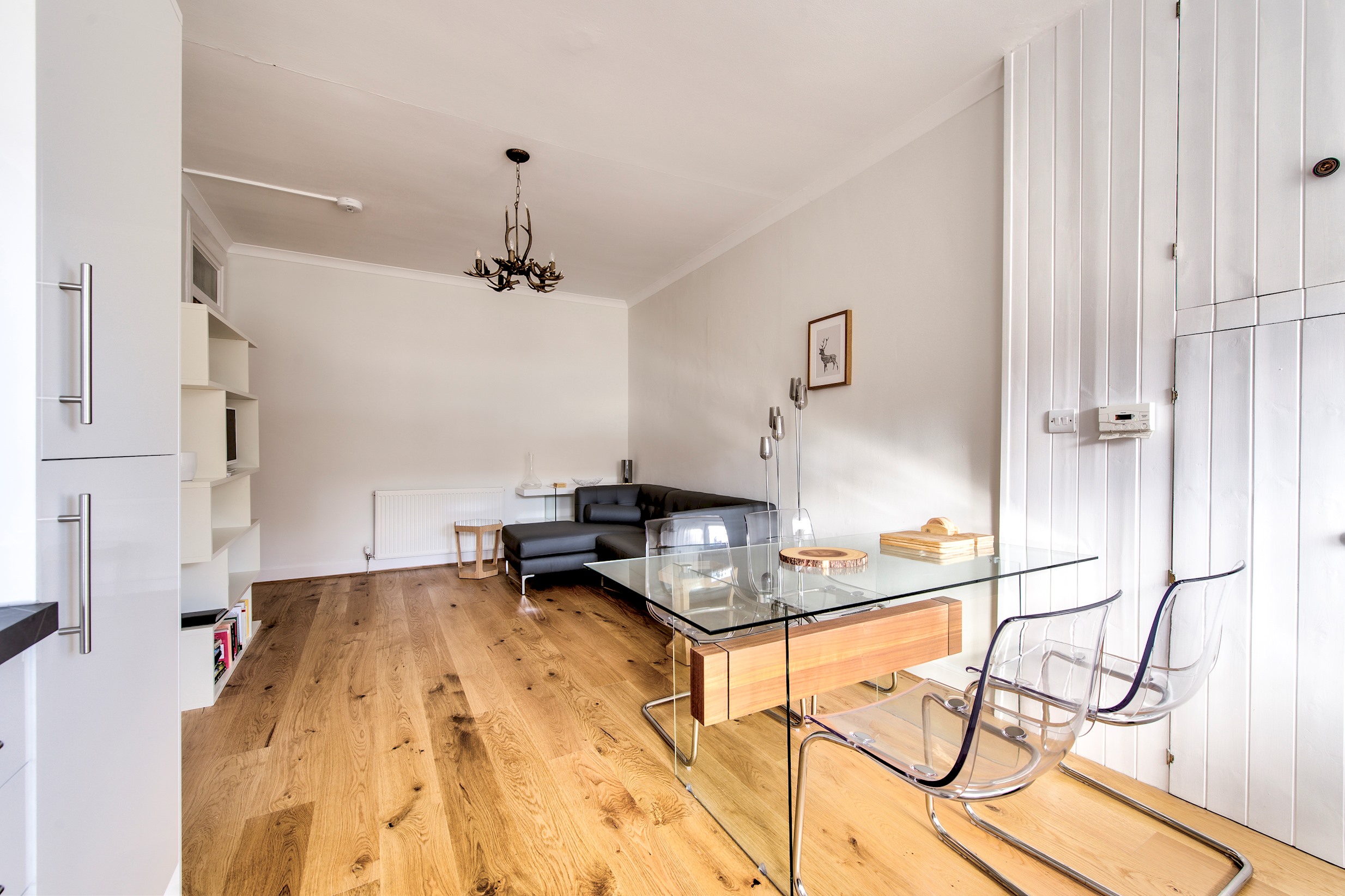 Modern Royal Mile 2 bed Flat Edinburgh - Pass the Keys in 457/8 Lawnmarket Eh1 2Nt - Property image 5 - VivreStays