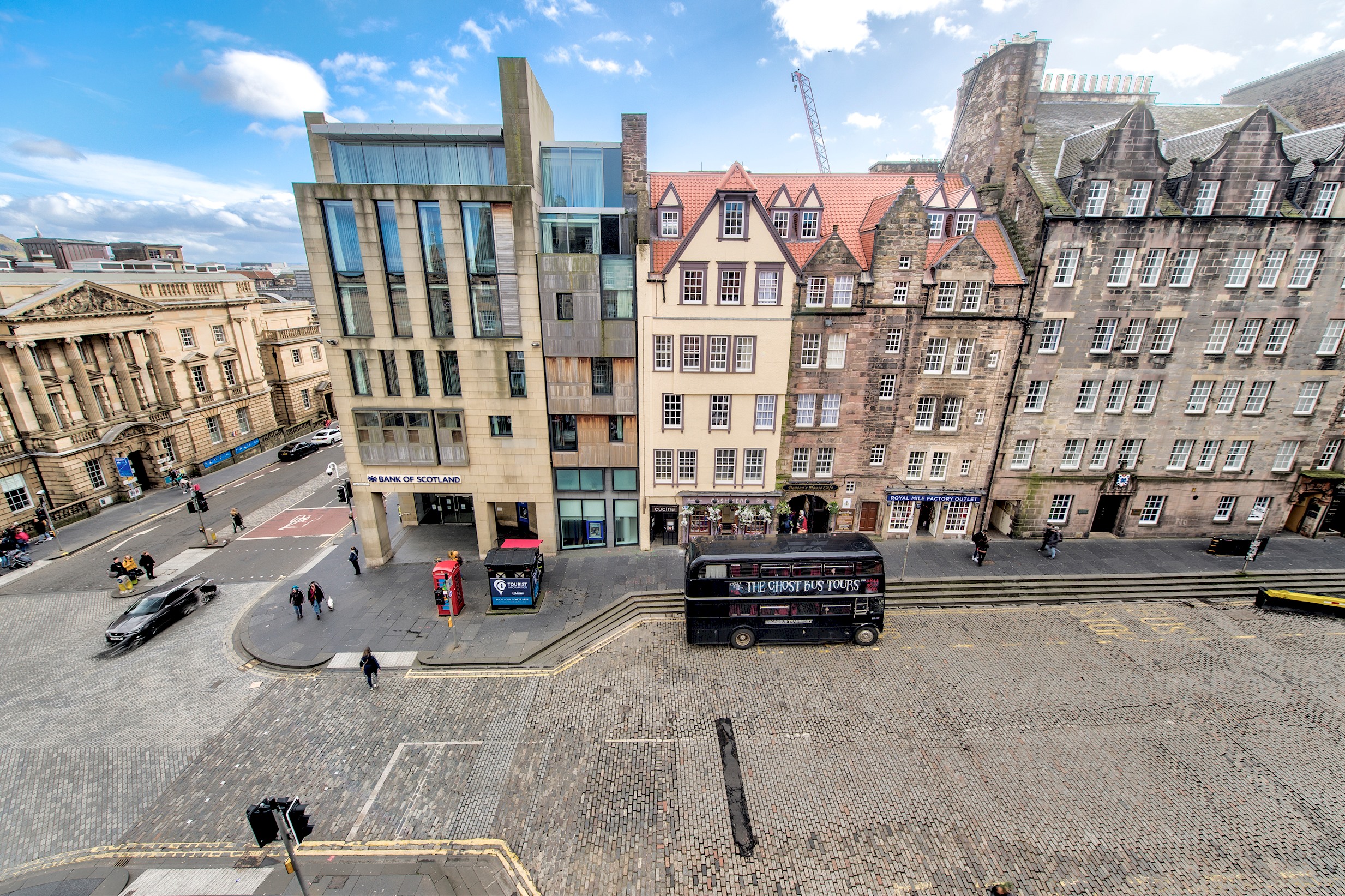 View Modern Royal Mile 2 bed Flat Edinburgh - Pass the Keys in 457/8 Lawnmarket Eh1 2Nt Modern Royal Mile 2 bed Flat Edinburgh - Pass the Keys in 457/8 Lawnmarket Eh1 2Nt - Property image 32 - VivreStays