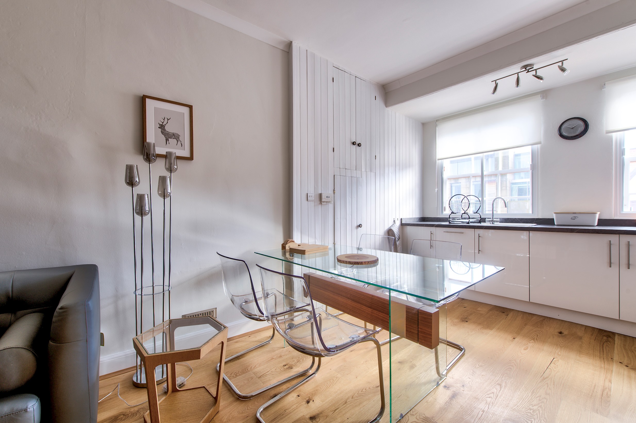Modern Royal Mile 2 bed Flat Edinburgh - Pass the Keys in 457/8 Lawnmarket Eh1 2Nt - Property image 23 - VivreStays