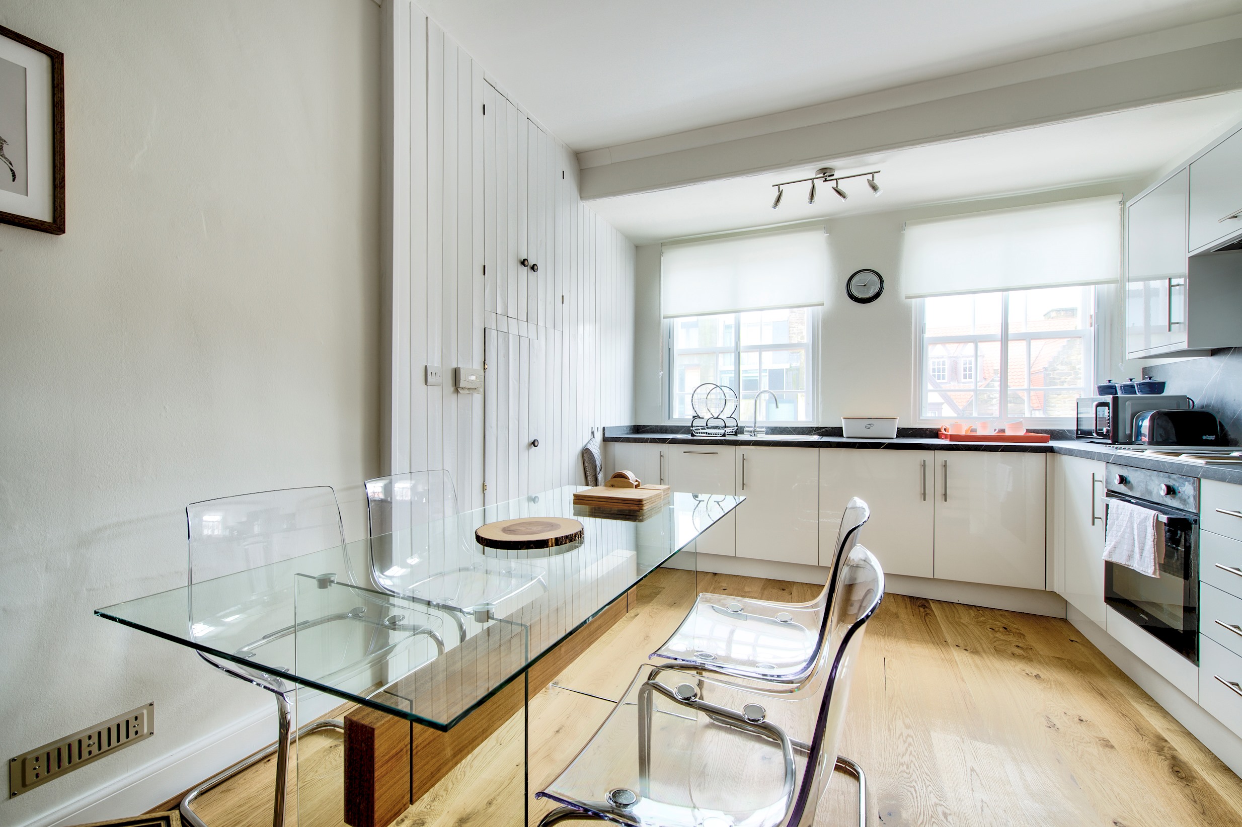View Modern Royal Mile 2 bed Flat Edinburgh - Pass the Keys in 457/8 Lawnmarket Eh1 2Nt Modern Royal Mile 2 bed Flat Edinburgh - Pass the Keys in 457/8 Lawnmarket Eh1 2Nt - Property image 27 - VivreStays