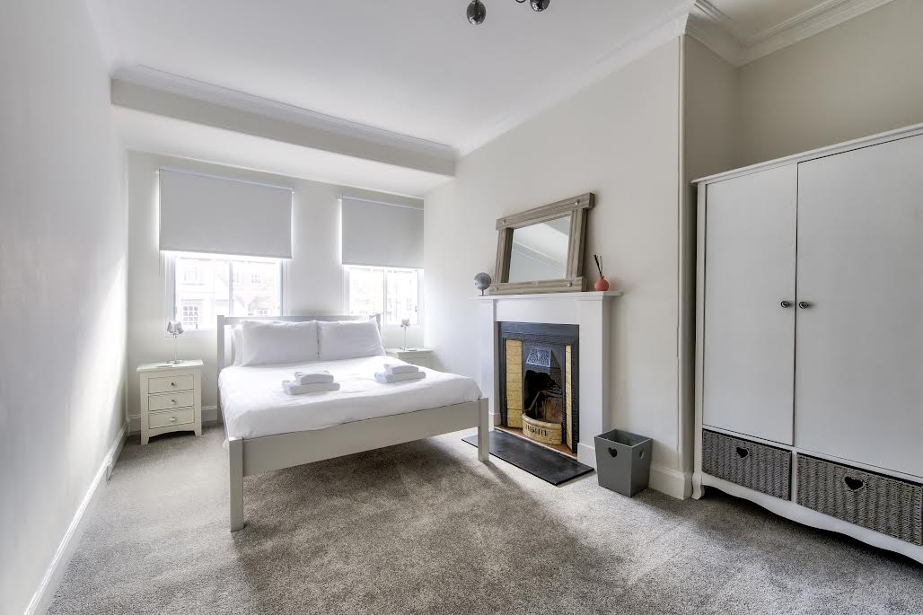 Modern Royal Mile 2 bed Flat Edinburgh - Pass the Keys in 457/8 Lawnmarket Eh1 2Nt - Property image 16 - VivreStays