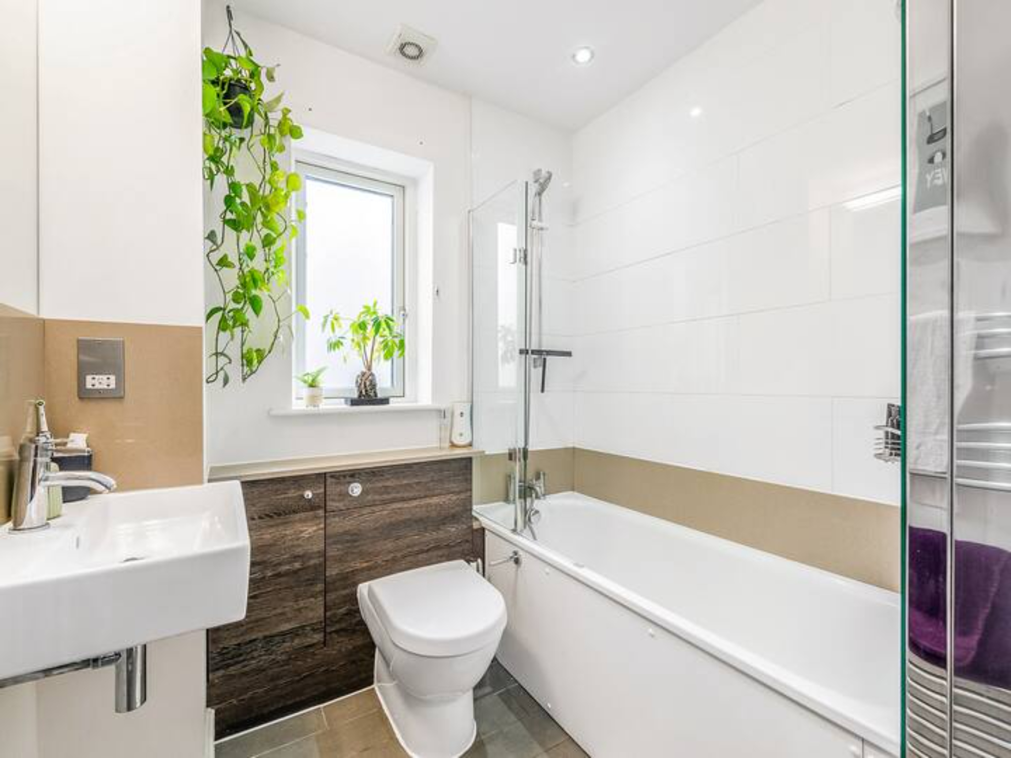 Modern Terrace Apartment in Putney - Pass the Keys in Flat 11, 403 Upper Richmond Road SW15 5QW - Property image 16 - VivreStays
