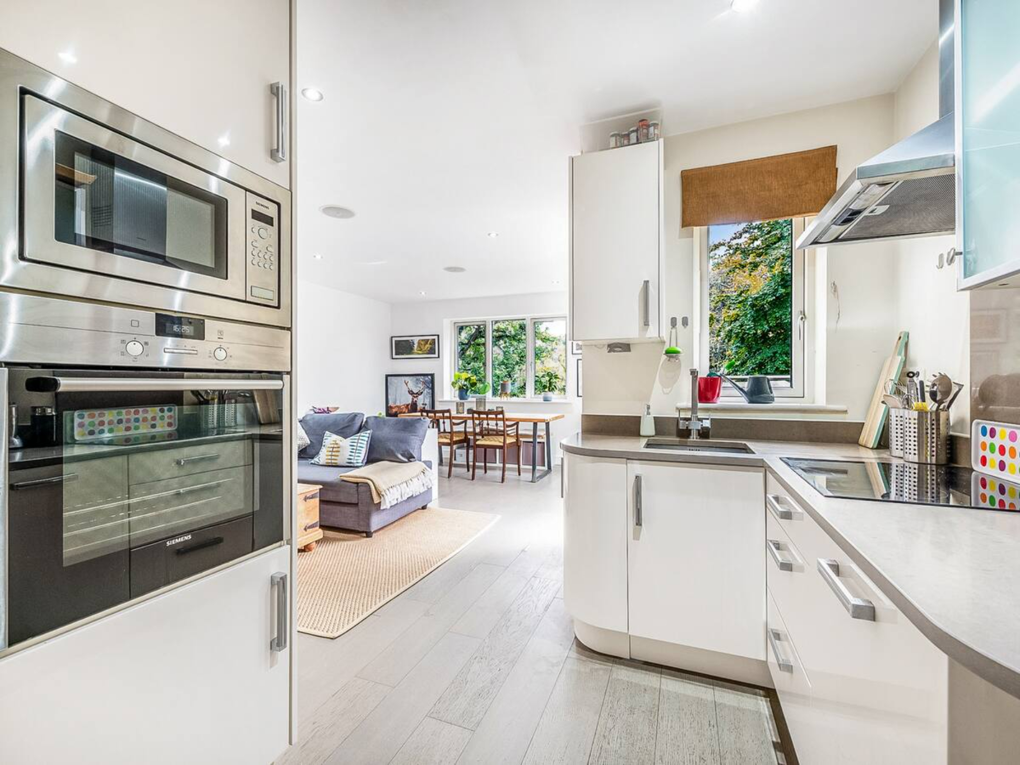 Modern Terrace Apartment in Putney - Pass the Keys in Flat 11, 403 Upper Richmond Road SW15 5QW - Property image 9 - VivreStays