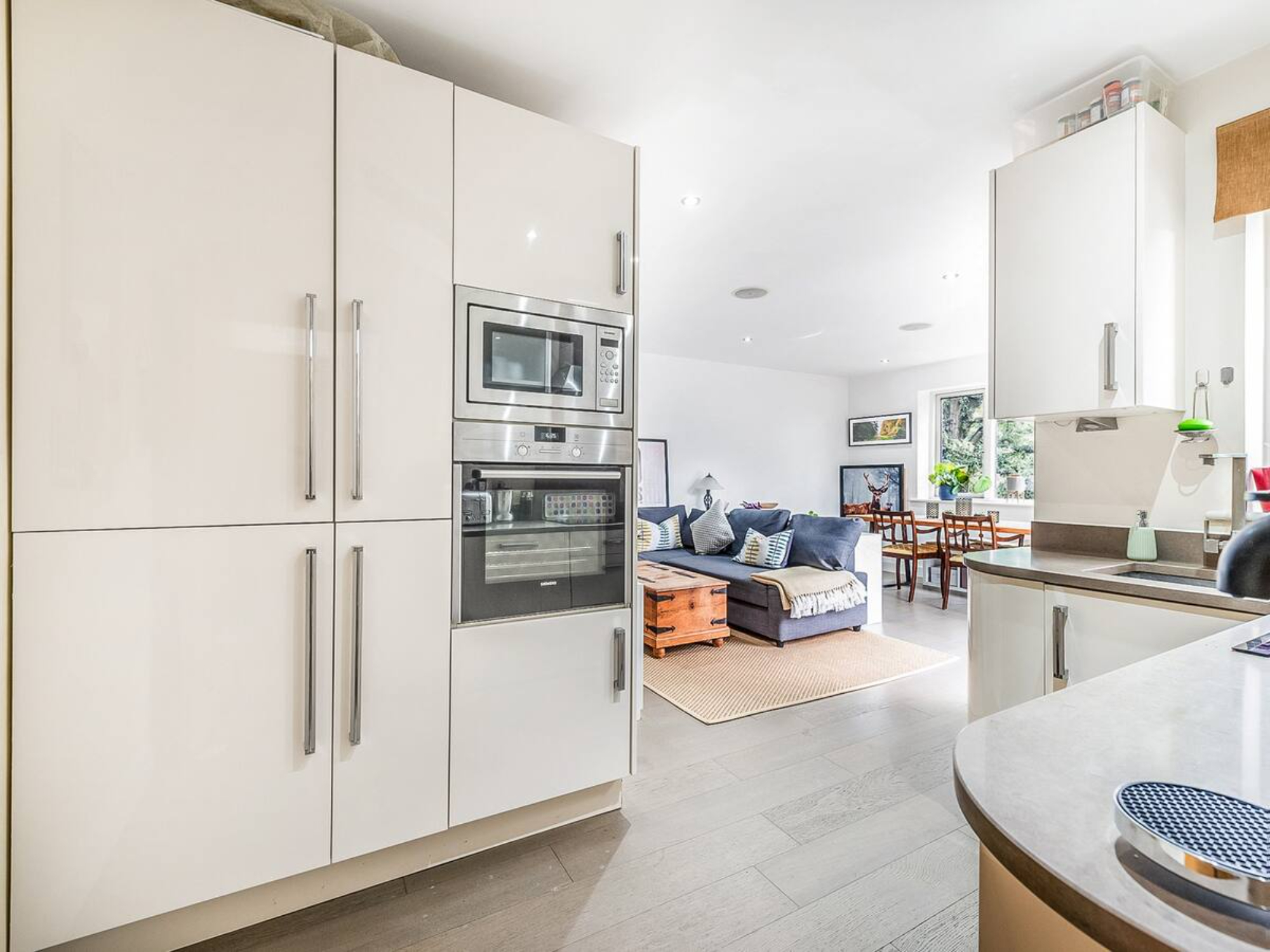 Modern Terrace Apartment in Putney - Pass the Keys in Flat 11, 403 Upper Richmond Road SW15 5QW - Property image 12 - VivreStays