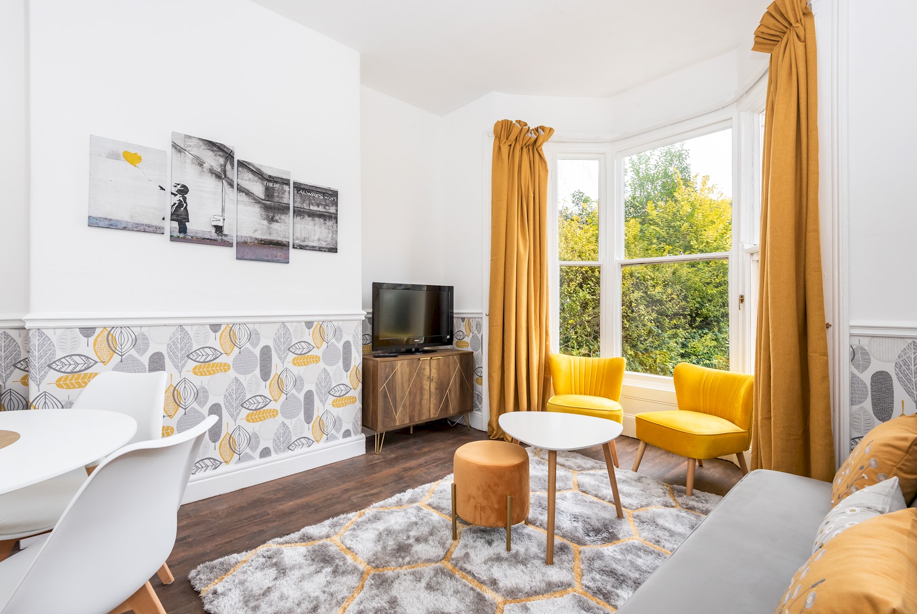 Ground Floor Nunnery · Bright, Beautiful Flat with Garden in York - Pass the Keys in Ground Floor Flat, 52 Nunnery Lane, York YO23 1AJ YO23 1AJ - Property image 5 - VivreStays