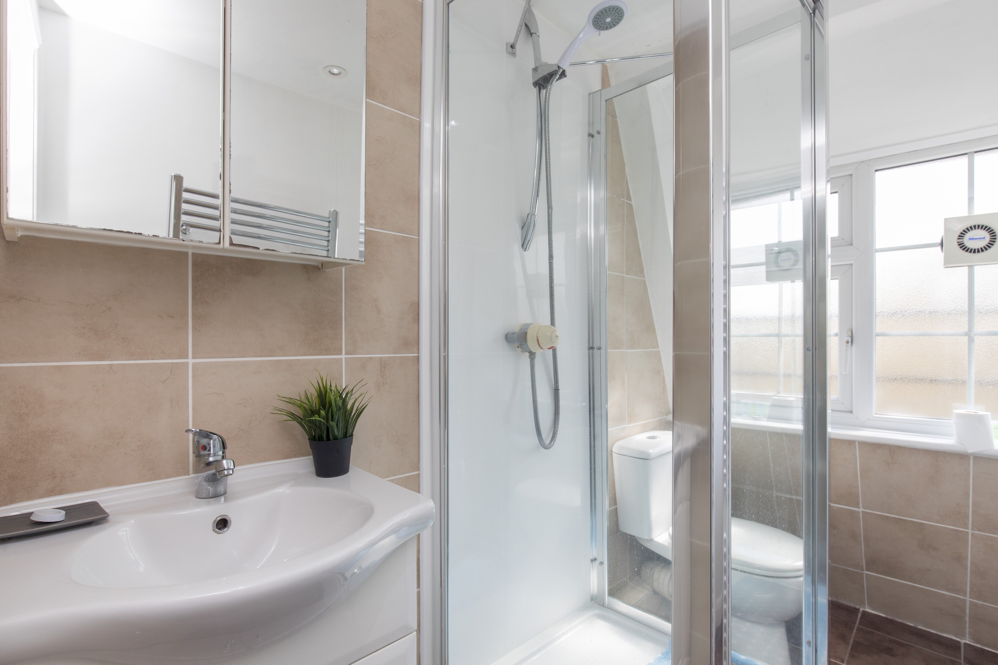 Comfy Apartment by Oval Station - Pass the Keys in Flat 3, 24 Clapham Rd, SW9 0JG SW9 0JG - Property image 12 - VivreStays
