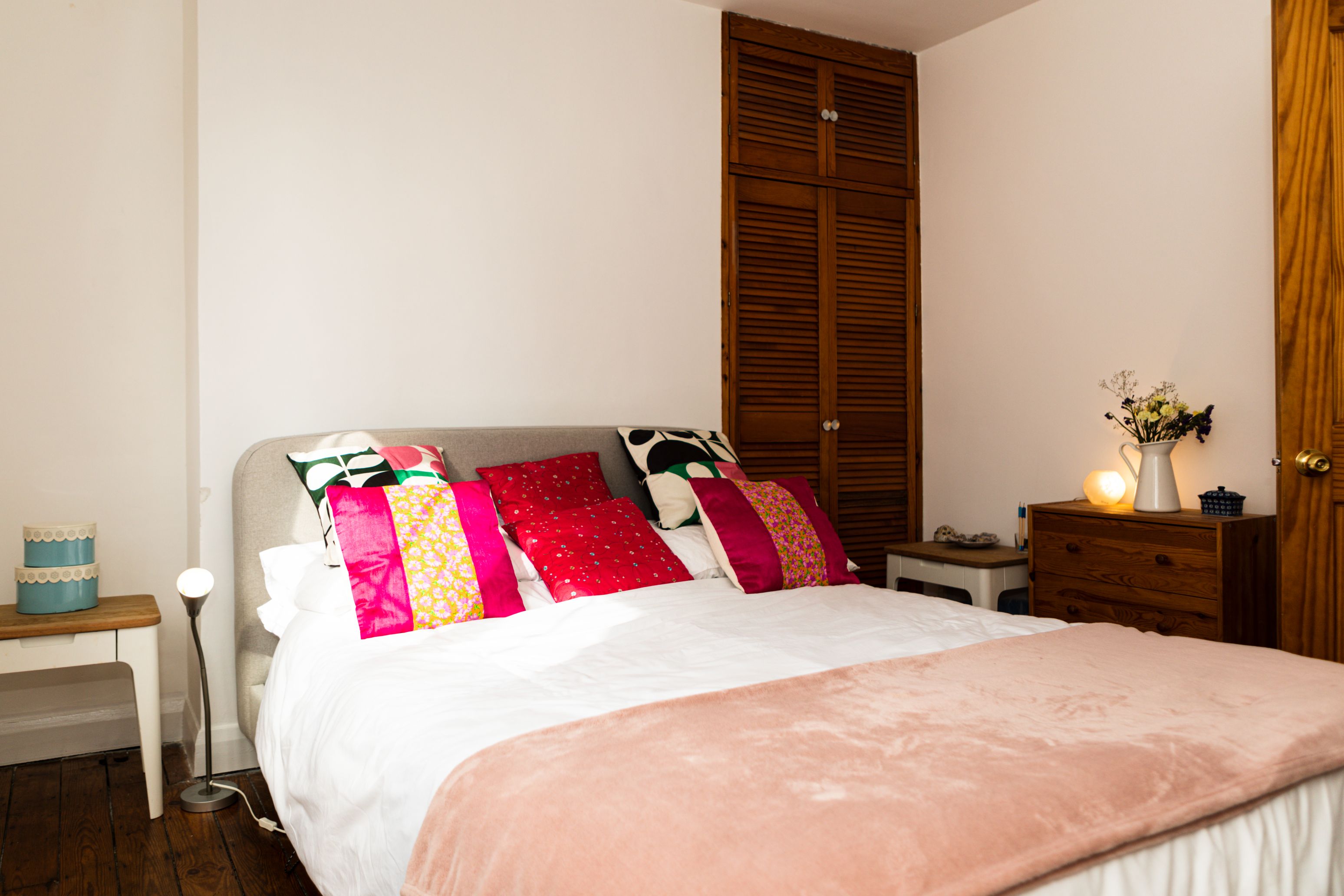 Hampstead 19th Century Village Cottage - Pass the Keys in 5 New End Square NW3 1LP - Property image 3 - VivreStays