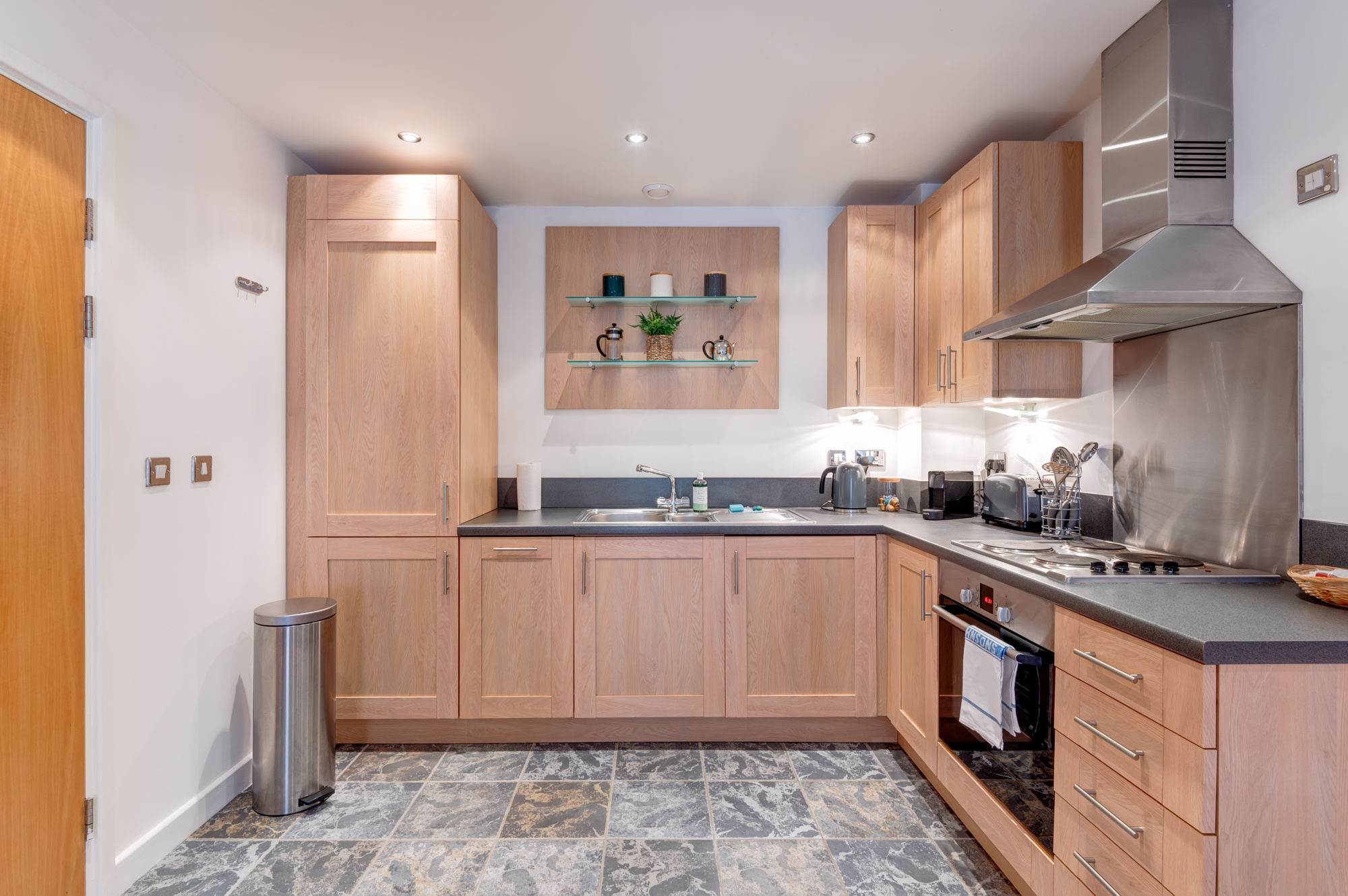 View Modern York Apartment in the Heart of the City - Pass The Keys in 9 Centurion Square, Skeldergate, York YO1 6DP YO1 6DP Modern York Apartment in the Heart of the City - Pass The Keys in 9 Centurion Square, Skeldergate, York YO1 6DP YO1 6DP - Property image 2 - VivreStays