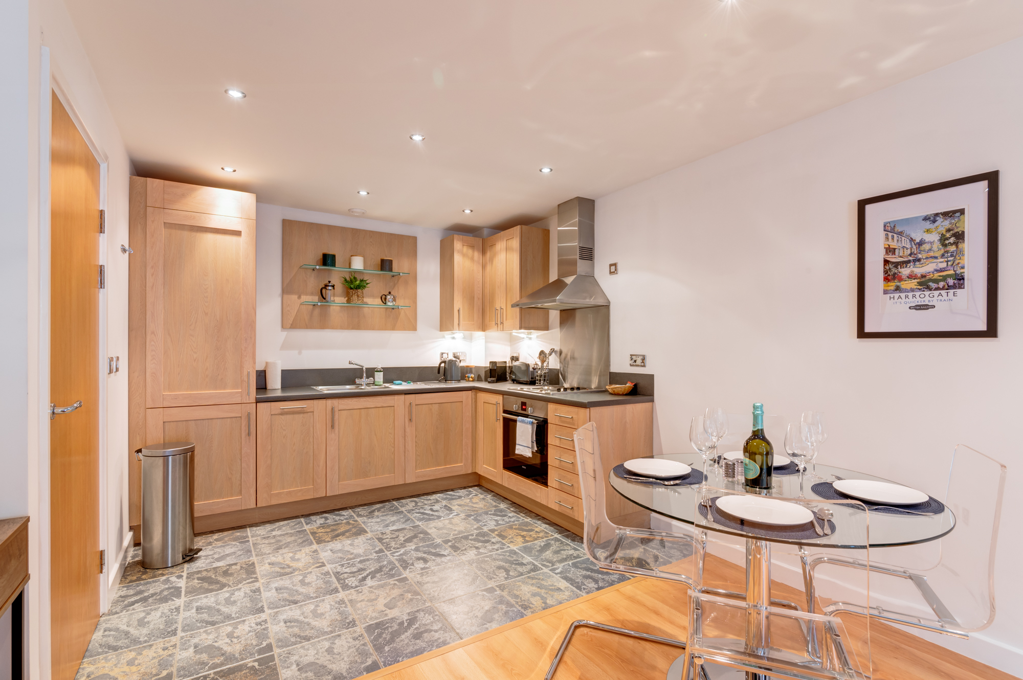 View Modern York Apartment in the Heart of the City - Pass The Keys in 9 Centurion Square, Skeldergate, York YO1 6DP YO1 6DP Modern York Apartment in the Heart of the City - Pass The Keys in 9 Centurion Square, Skeldergate, York YO1 6DP YO1 6DP - Property image 6 - VivreStays