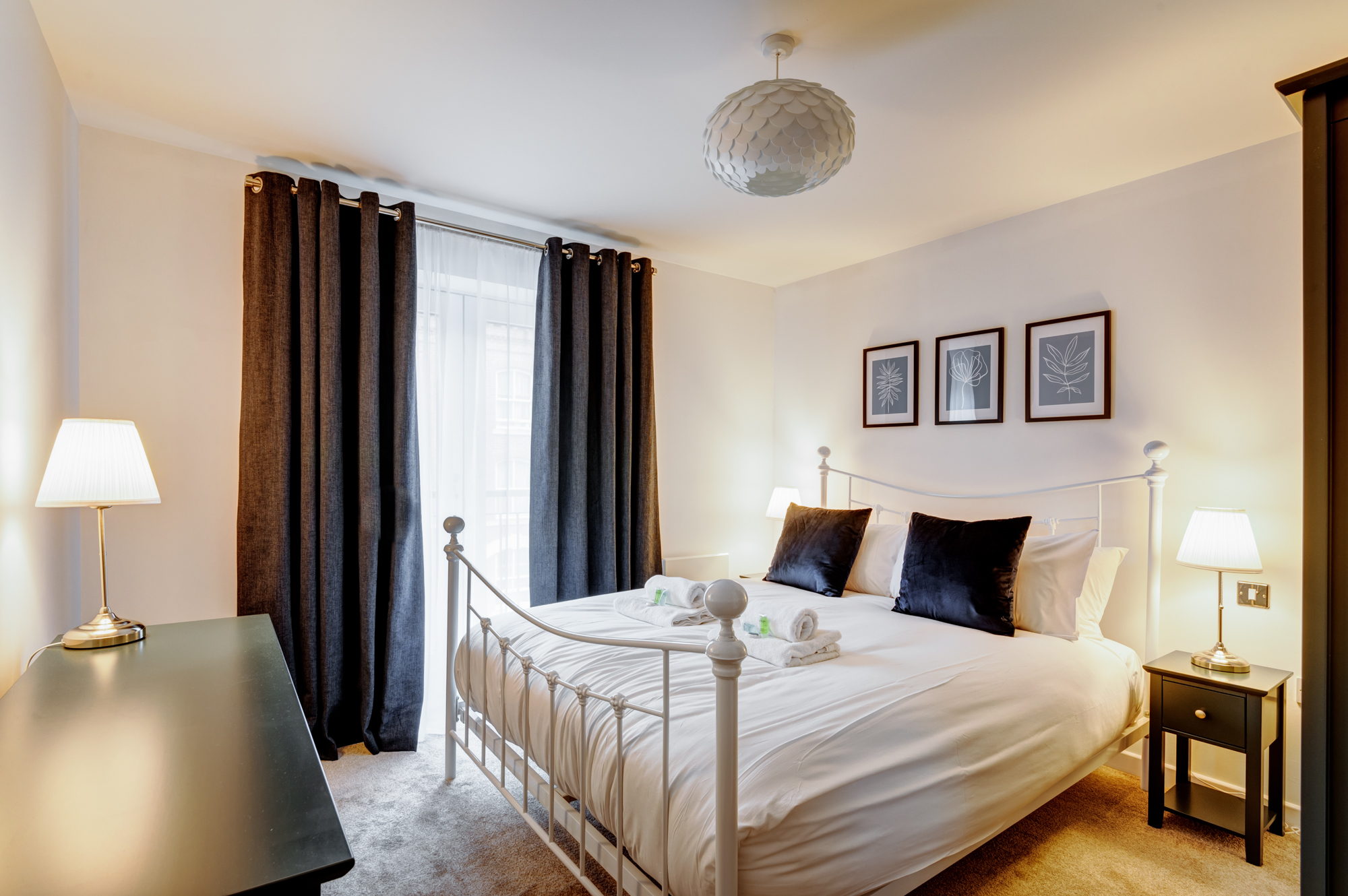 View Modern York Apartment in the Heart of the City - Pass The Keys in 9 Centurion Square, Skeldergate, York YO1 6DP YO1 6DP Modern York Apartment in the Heart of the City - Pass The Keys in 9 Centurion Square, Skeldergate, York YO1 6DP YO1 6DP - Property image 3 - VivreStays