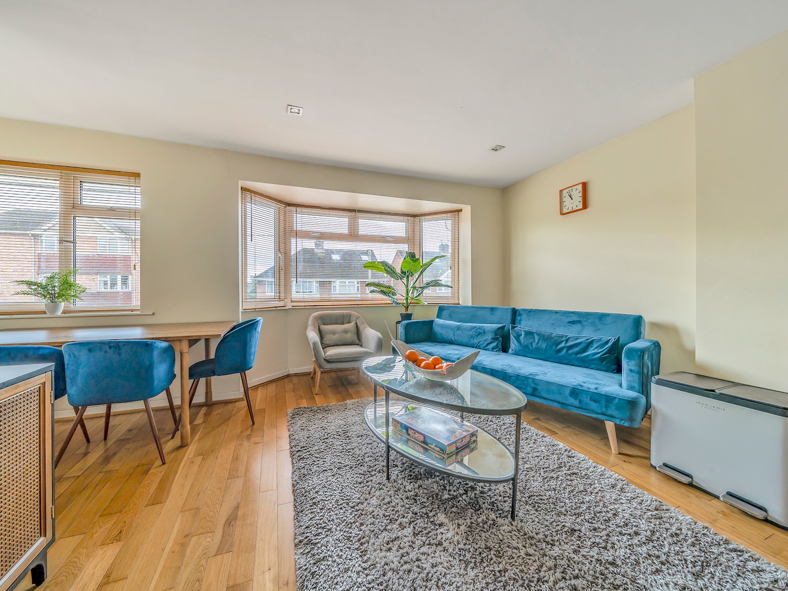 Stylish 2BR Apartment Parking x 2  Oxford - Pass the Keys in 64C St. Leonards Rd, Headington, Oxford, OX3 8AB OX3 8AB - Property image 3 - VivreStays