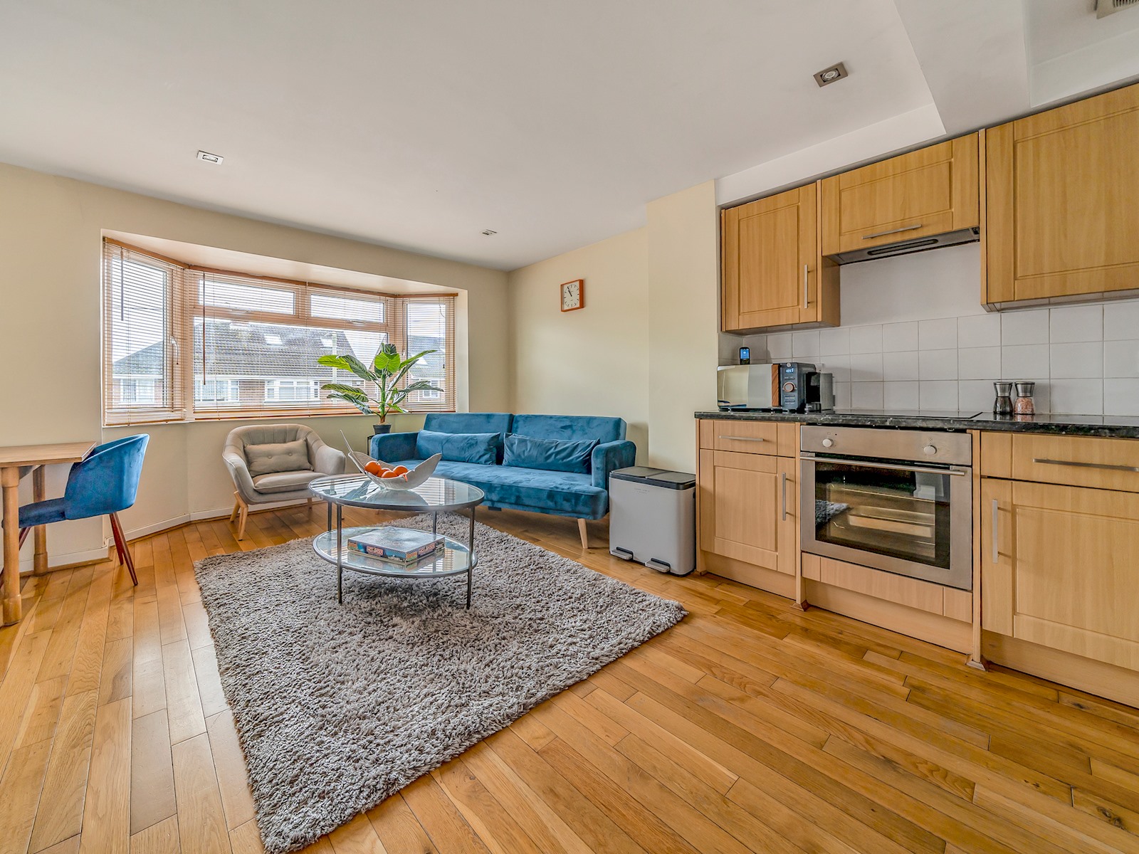 Stylish 2BR Apartment Parking x 2  Oxford - Pass the Keys in 64C St. Leonards Rd, Headington, Oxford, OX3 8AB OX3 8AB - Property image 4 - VivreStays