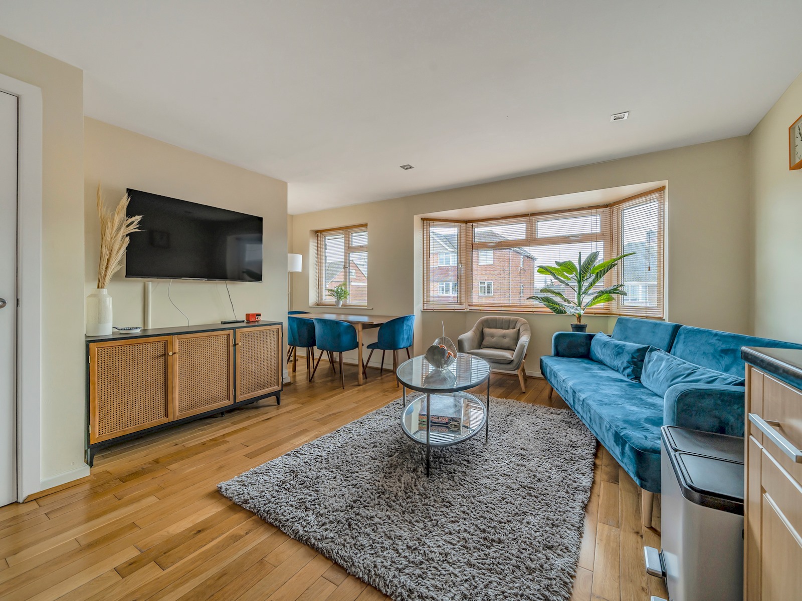 Stylish 2BR Apartment Parking x 2  Oxford - Pass the Keys in 64C St. Leonards Rd, Headington, Oxford, OX3 8AB OX3 8AB - Property image 12 - VivreStays