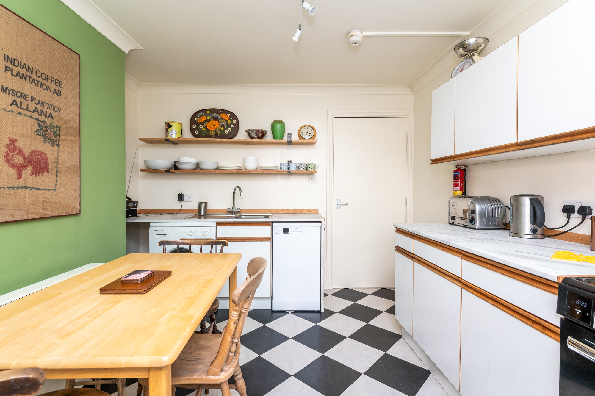 Flat 2, Peter Lane · Cosy 1-Bed Flat in the Heart of York City Centre - Pass the Keys in Flat 2, 1 Peter Lane, York YO1 8SU YO1 8SU - Property image 3 - VivreStays