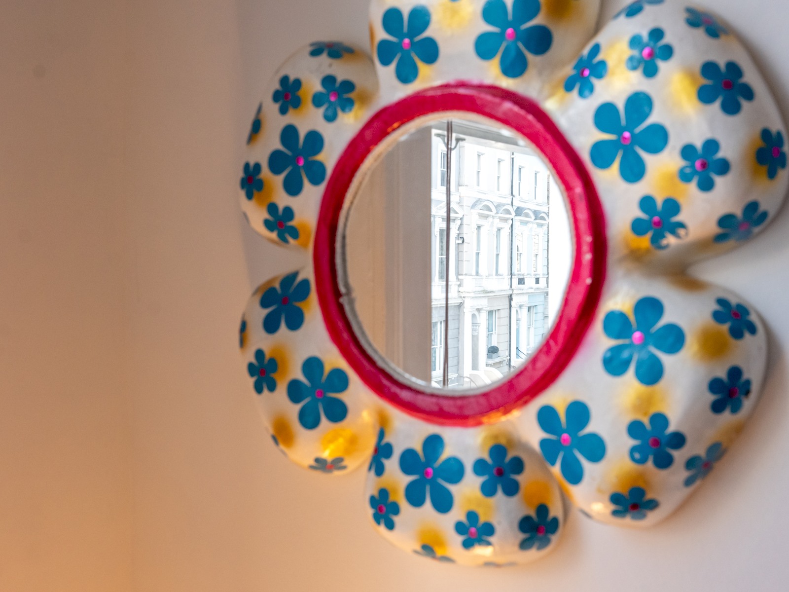 Cozy, cute flat in Notting Hill - Pass the Keys in Flat 2, 17 Ladbroke Crescent, W11 1PS W11 1PS - Property image 20 - VivreStays