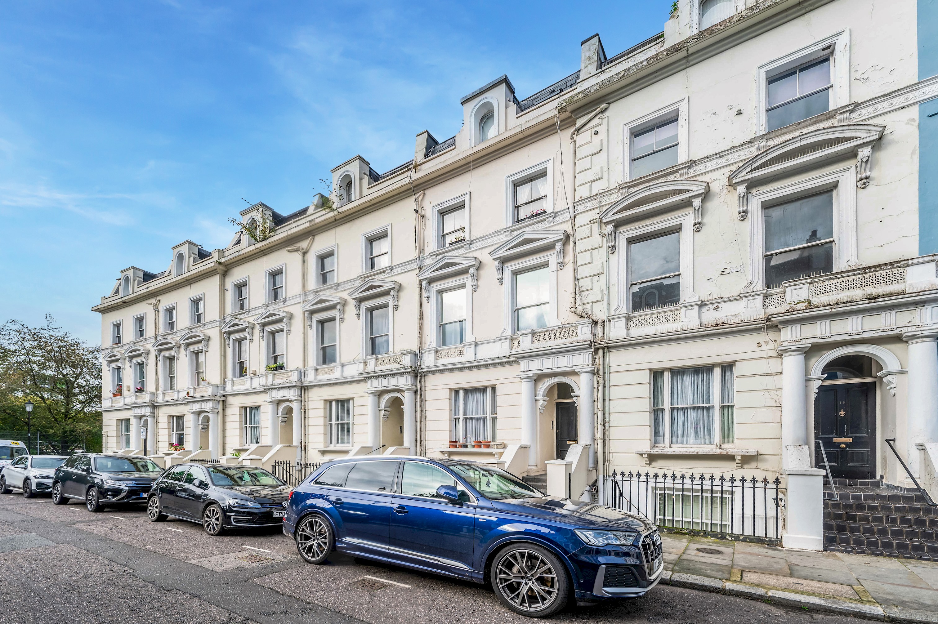 Cozy, cute flat in Notting Hill - Pass the Keys in Flat 2, 17 Ladbroke Crescent, W11 1PS W11 1PS - Property image 2 - VivreStays