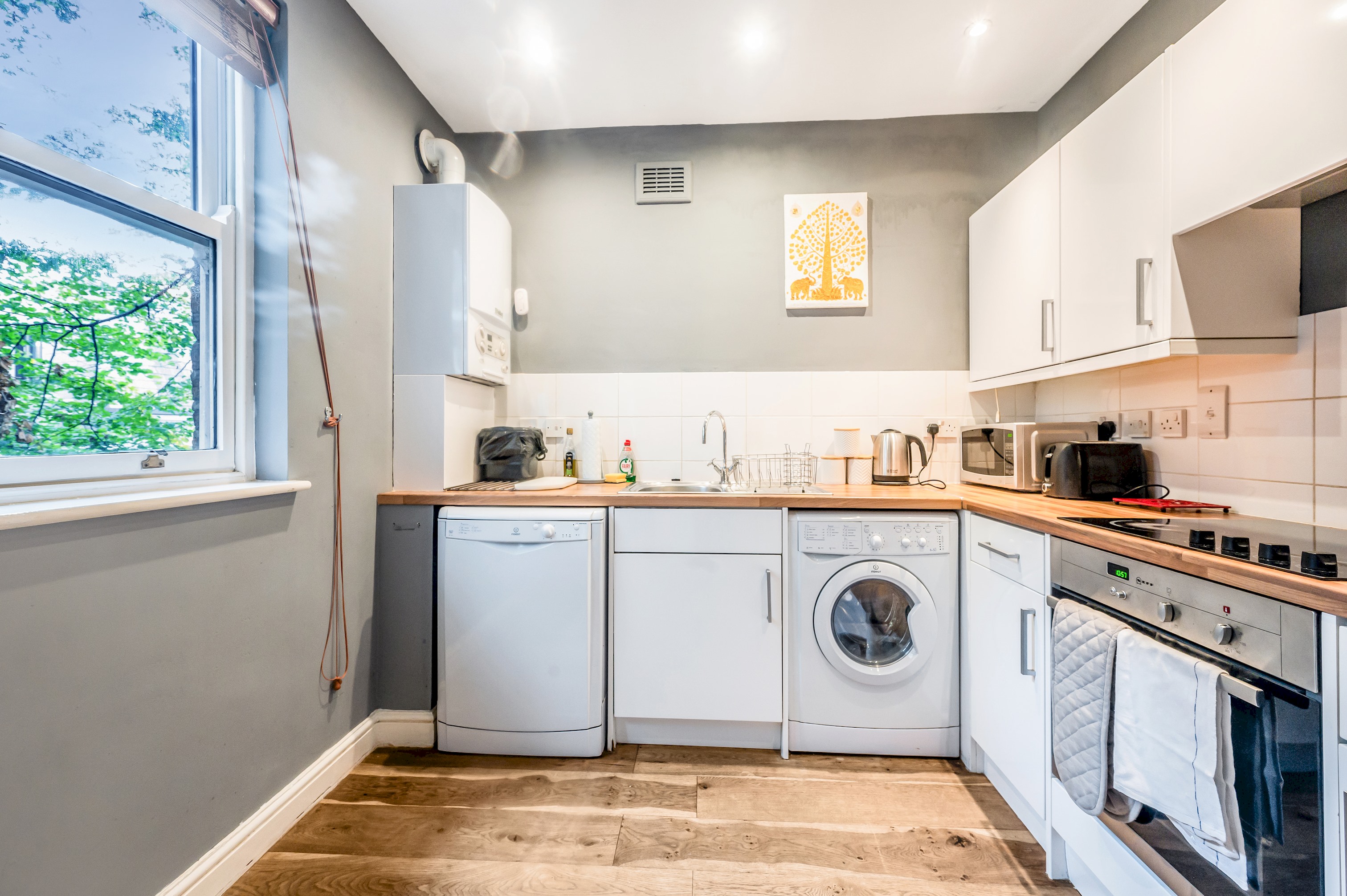 Cozy, cute flat in Notting Hill - Pass the Keys in Flat 2, 17 Ladbroke Crescent, W11 1PS W11 1PS - Property image 10 - VivreStays