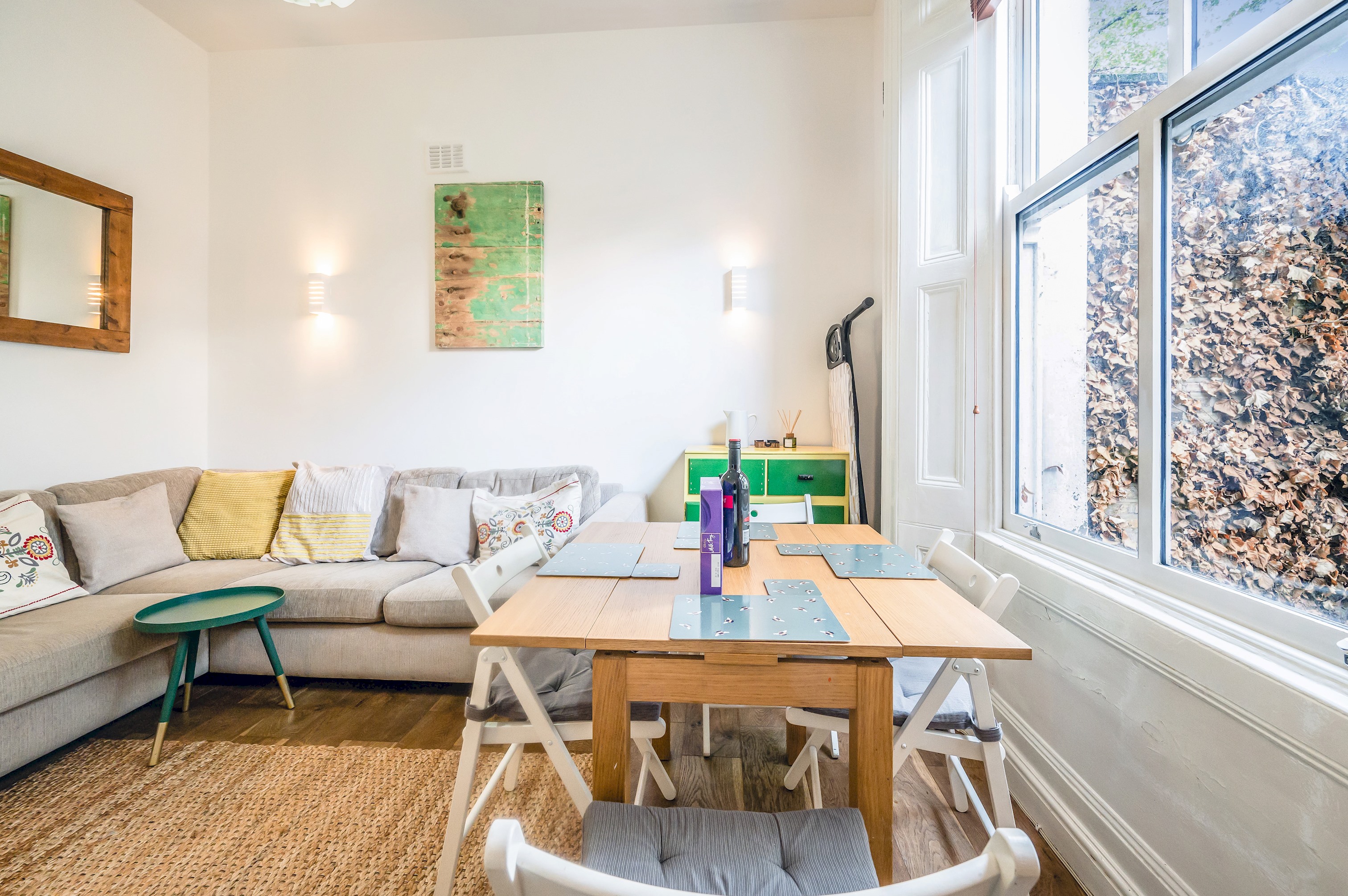 Cozy, cute flat in Notting Hill - Pass the Keys in Flat 2, 17 Ladbroke Crescent, W11 1PS W11 1PS - Property image 8 - VivreStays